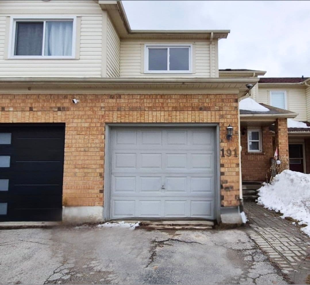191 PICKETT Crescent, Barrie, ON L4N 8C2