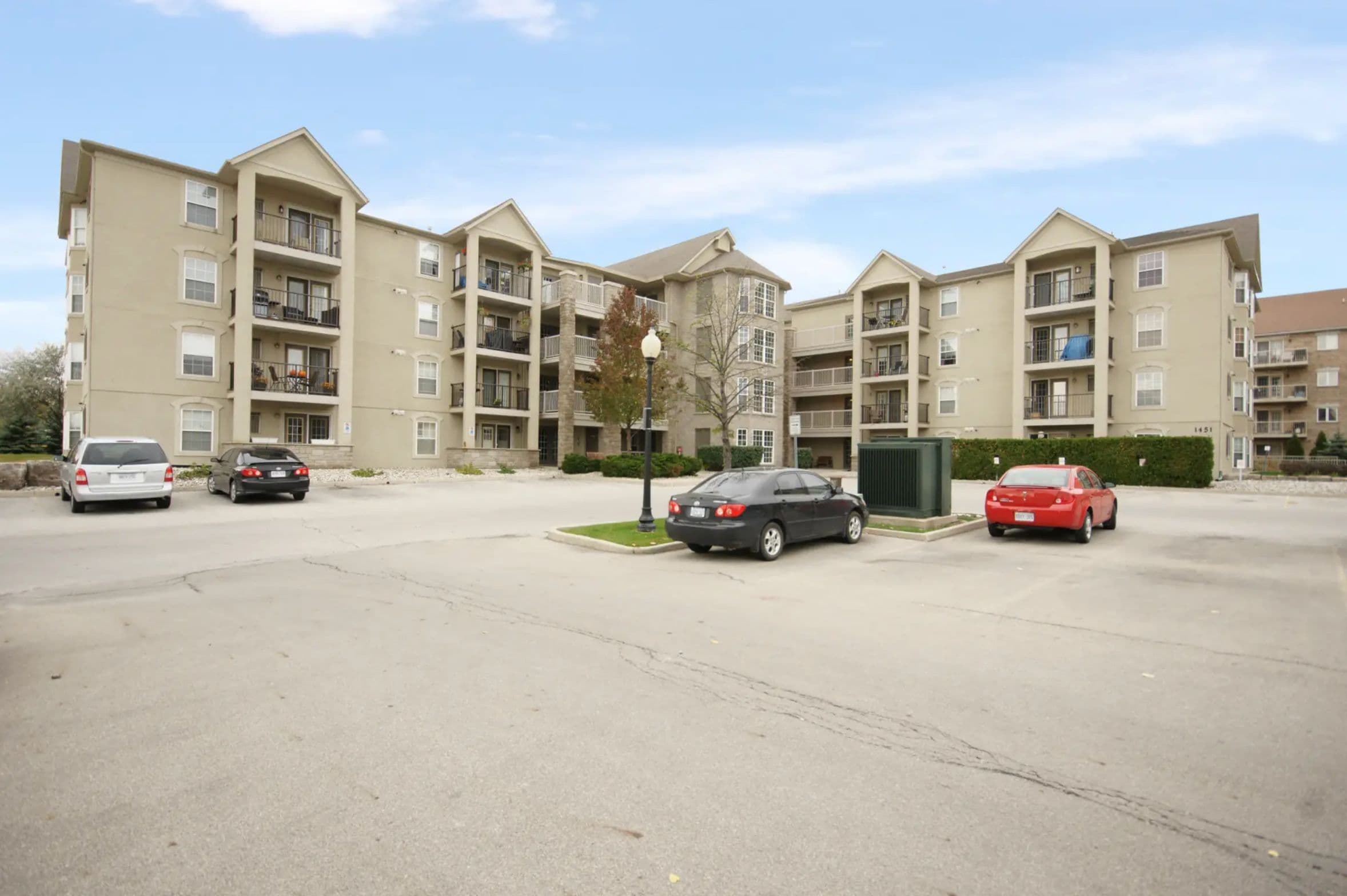 1451 Walkers Line 206, Burlington, ON L7M 4P1