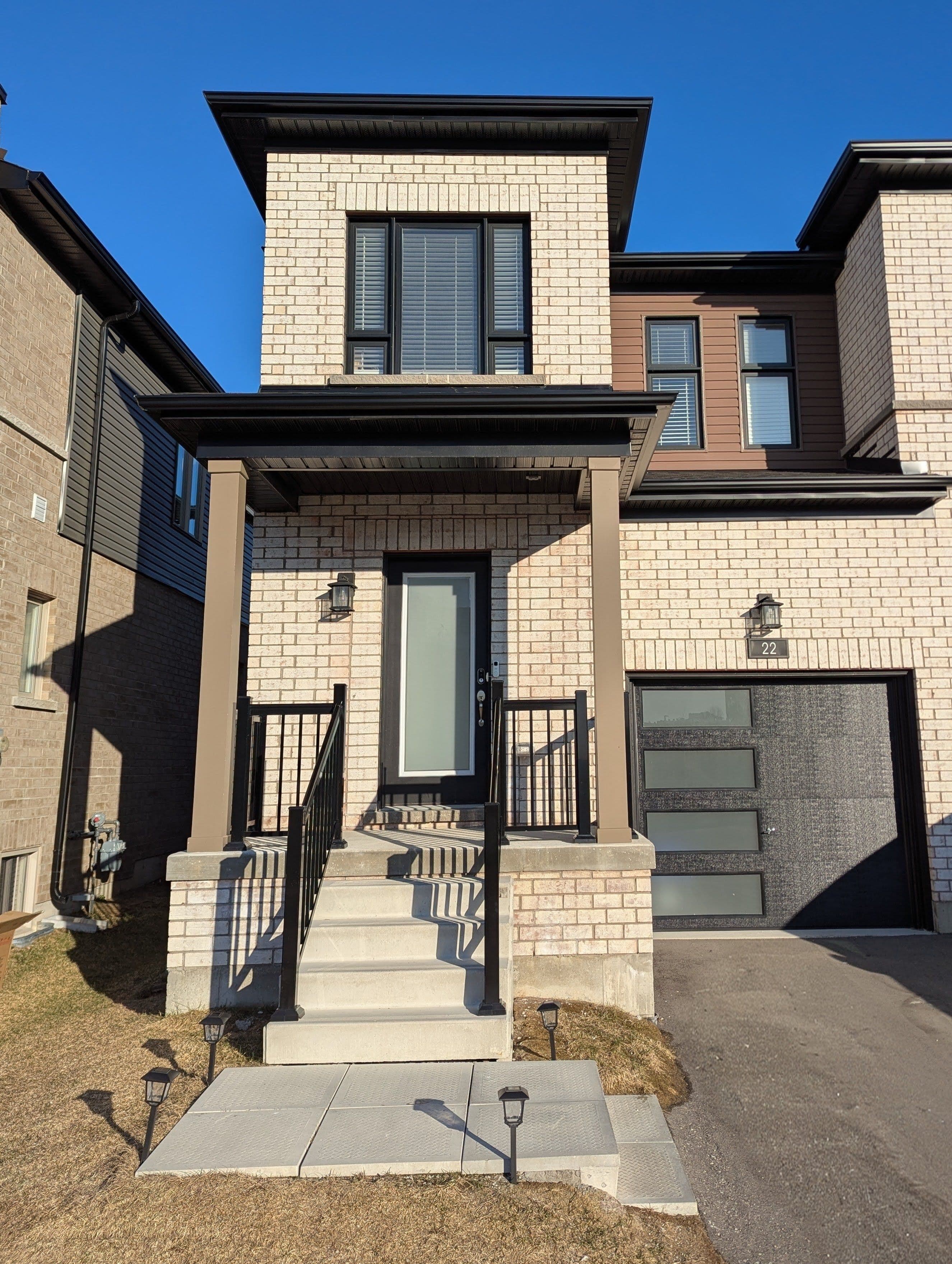 22 Westwood Avenue, Barrie, ON L9J 0M6