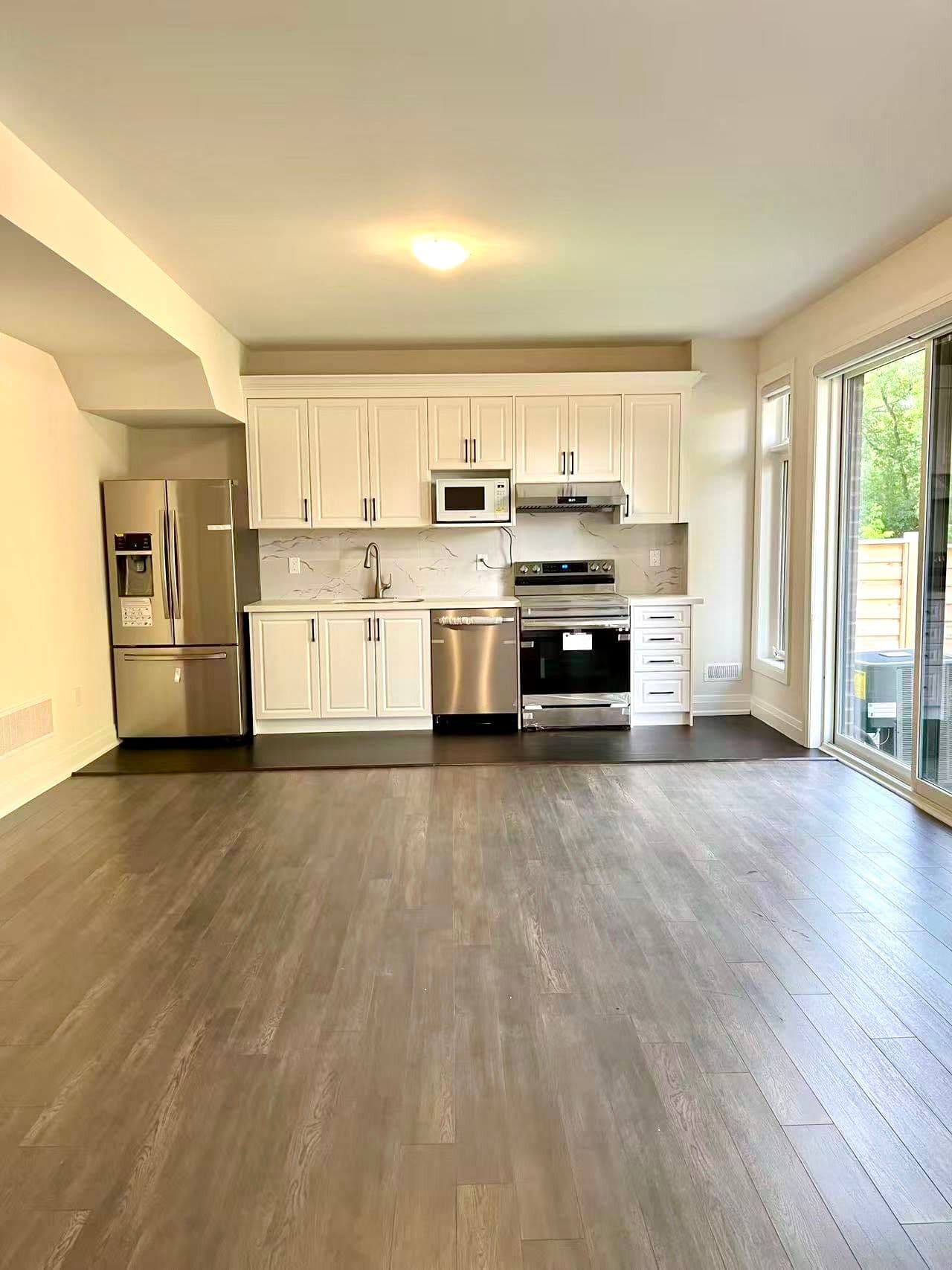 23 Wild Rose Garden N/A, Toronto W04, ON M6L 0A5