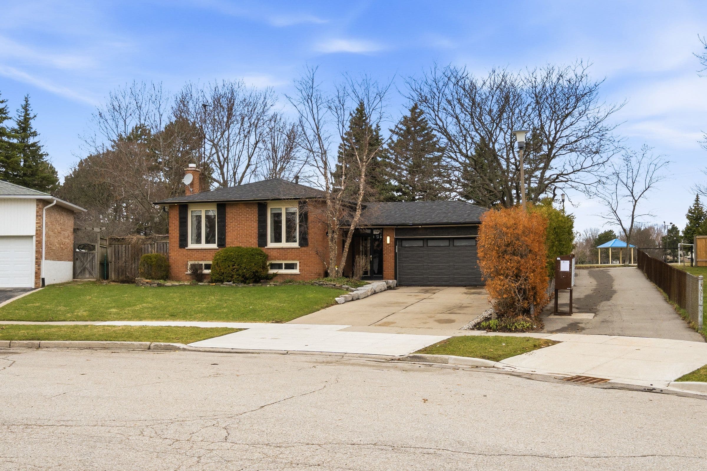 21 Milverton Close, Hamilton, ON L0R 2H3