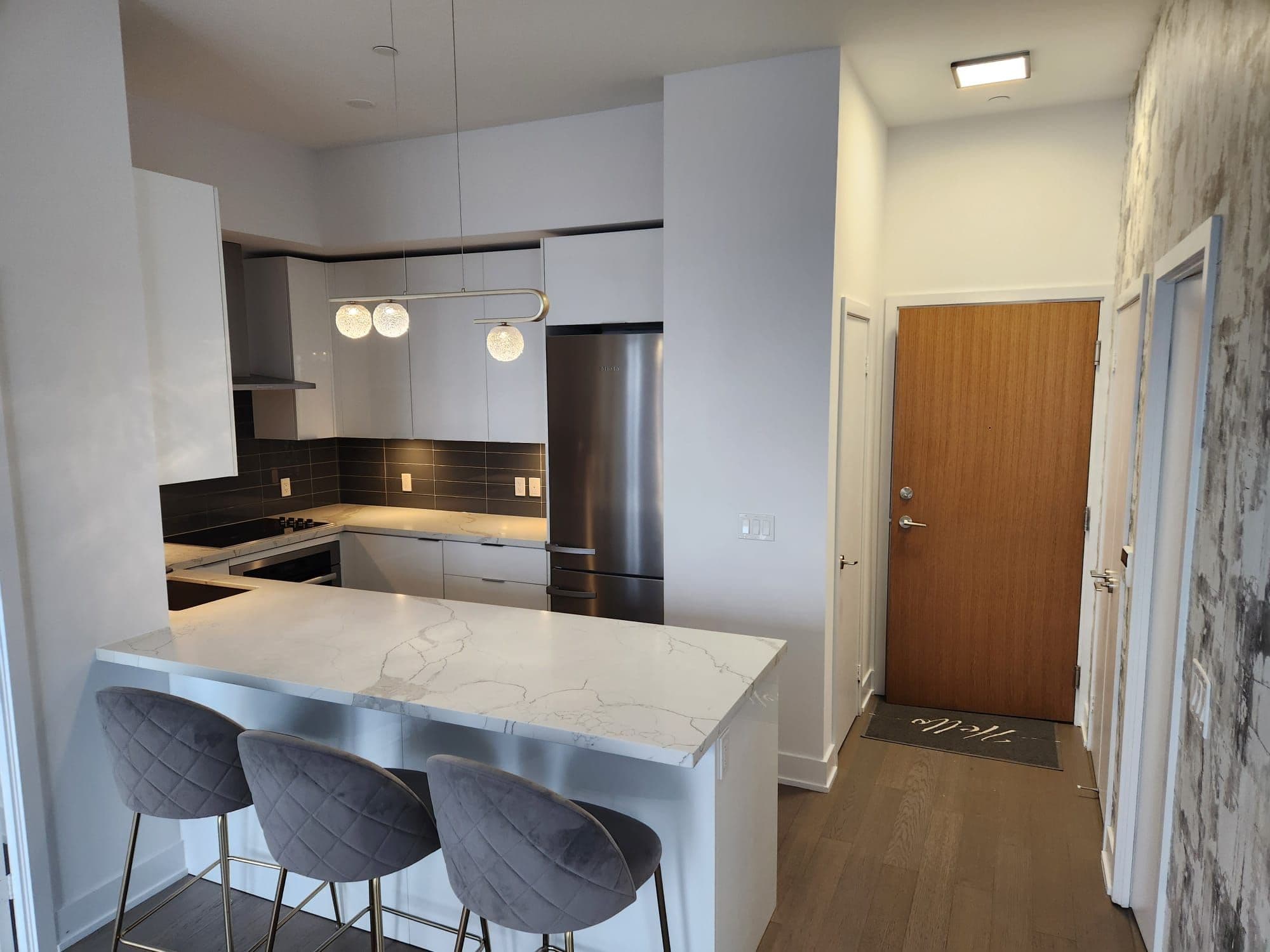 30 Shore Breeze Drive UPH2, Toronto W06, ON M8V 0J1