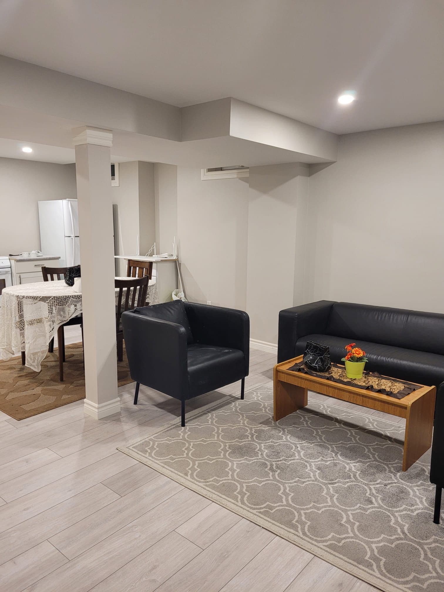 7 Billingham Heights Bsmt, Aurora, ON L4G 7R8