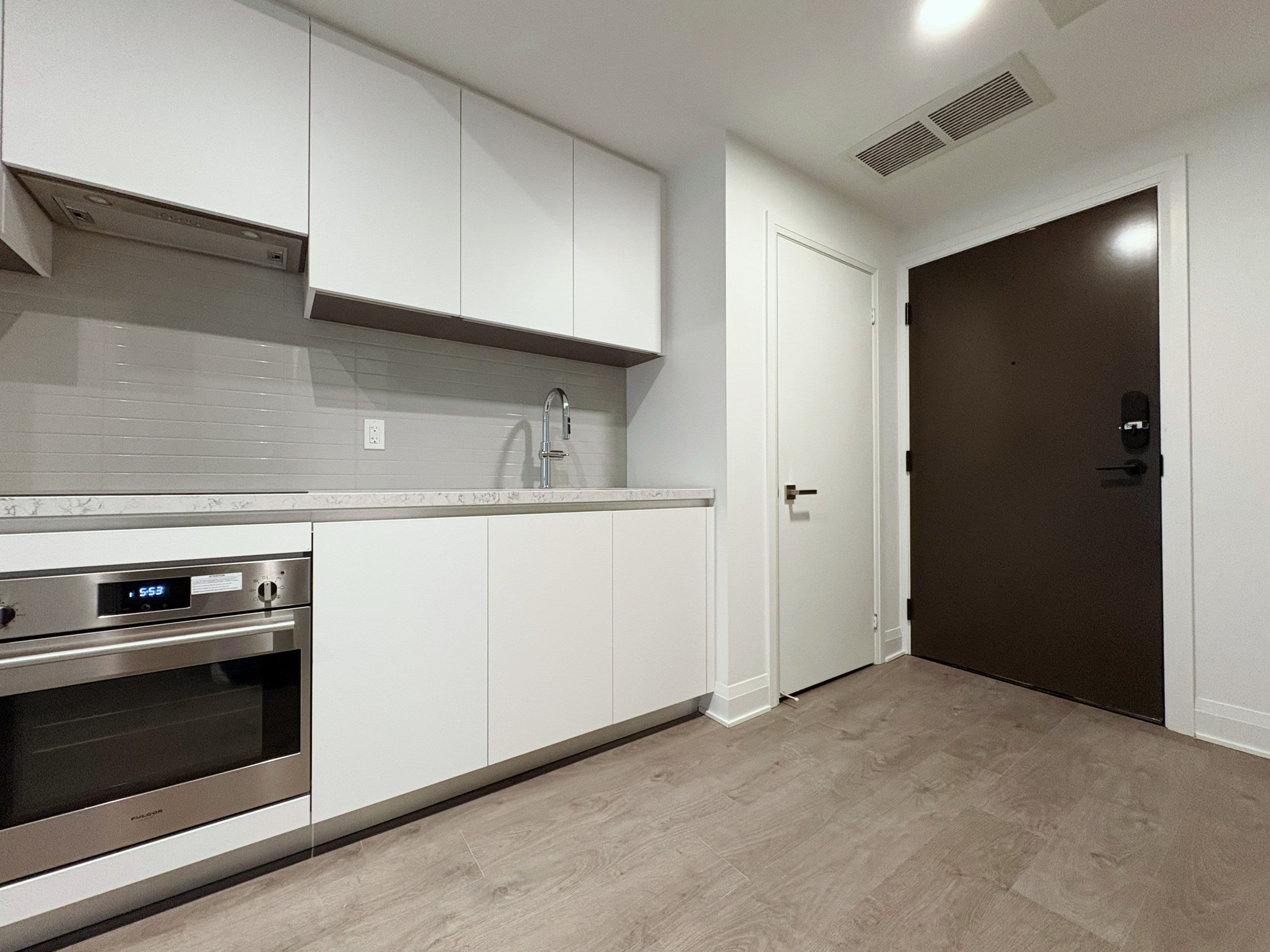 2 Erskine Road 2308, Mississauga, ON L5B 0S1