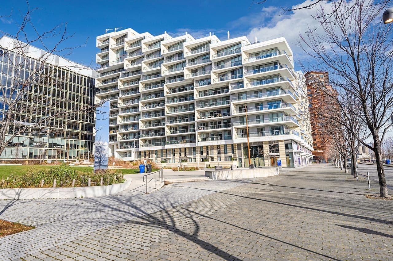 118 Merchants Wharf Avenue 421, Toronto C08, ON M5A 0L3