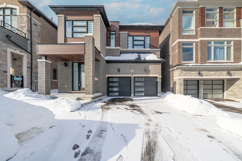 1160 Skyridge Boulevard, Pickering, ON L1X 0M3