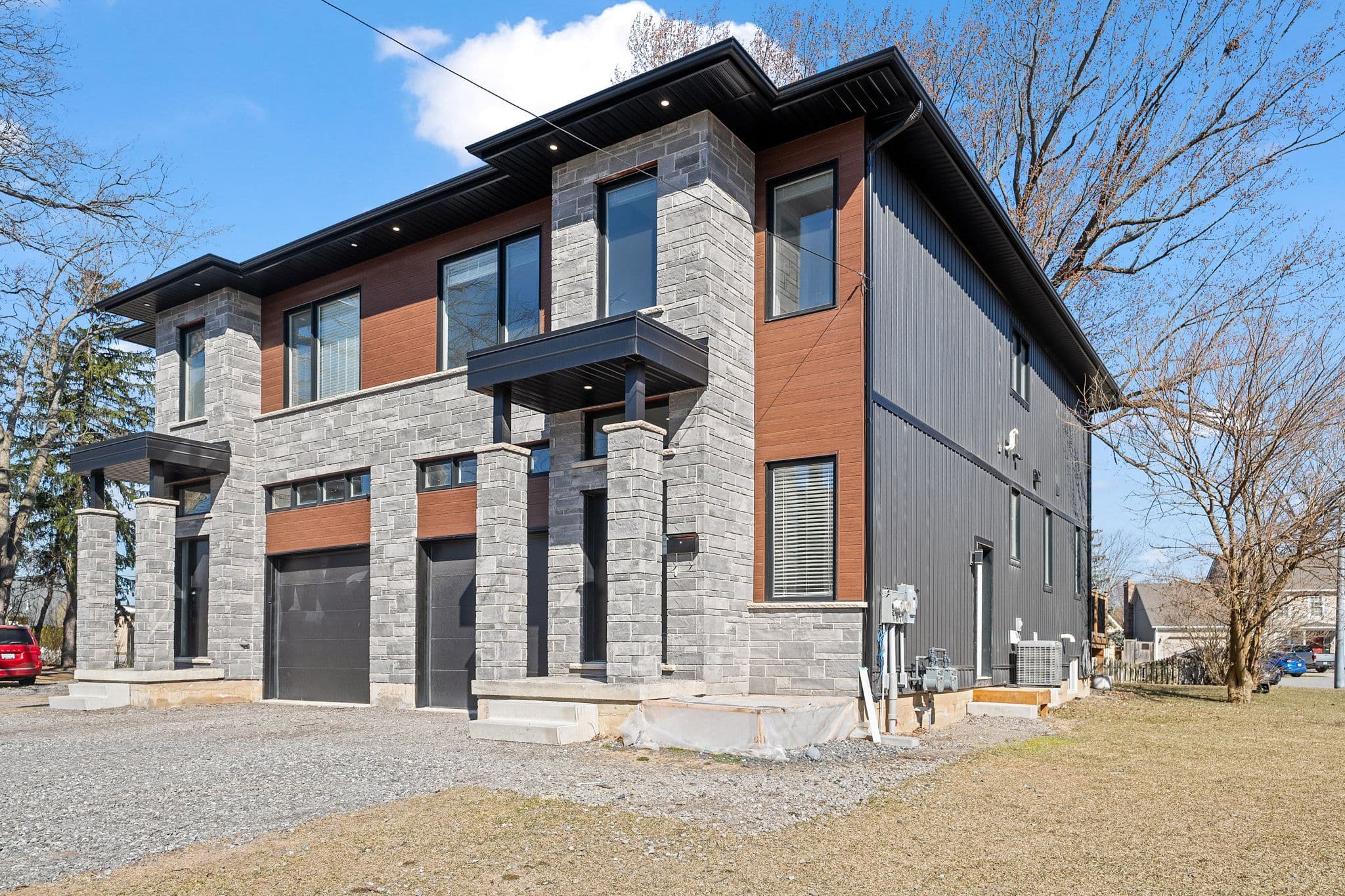 668 Quaker Road, Welland, ON L3C 3H2