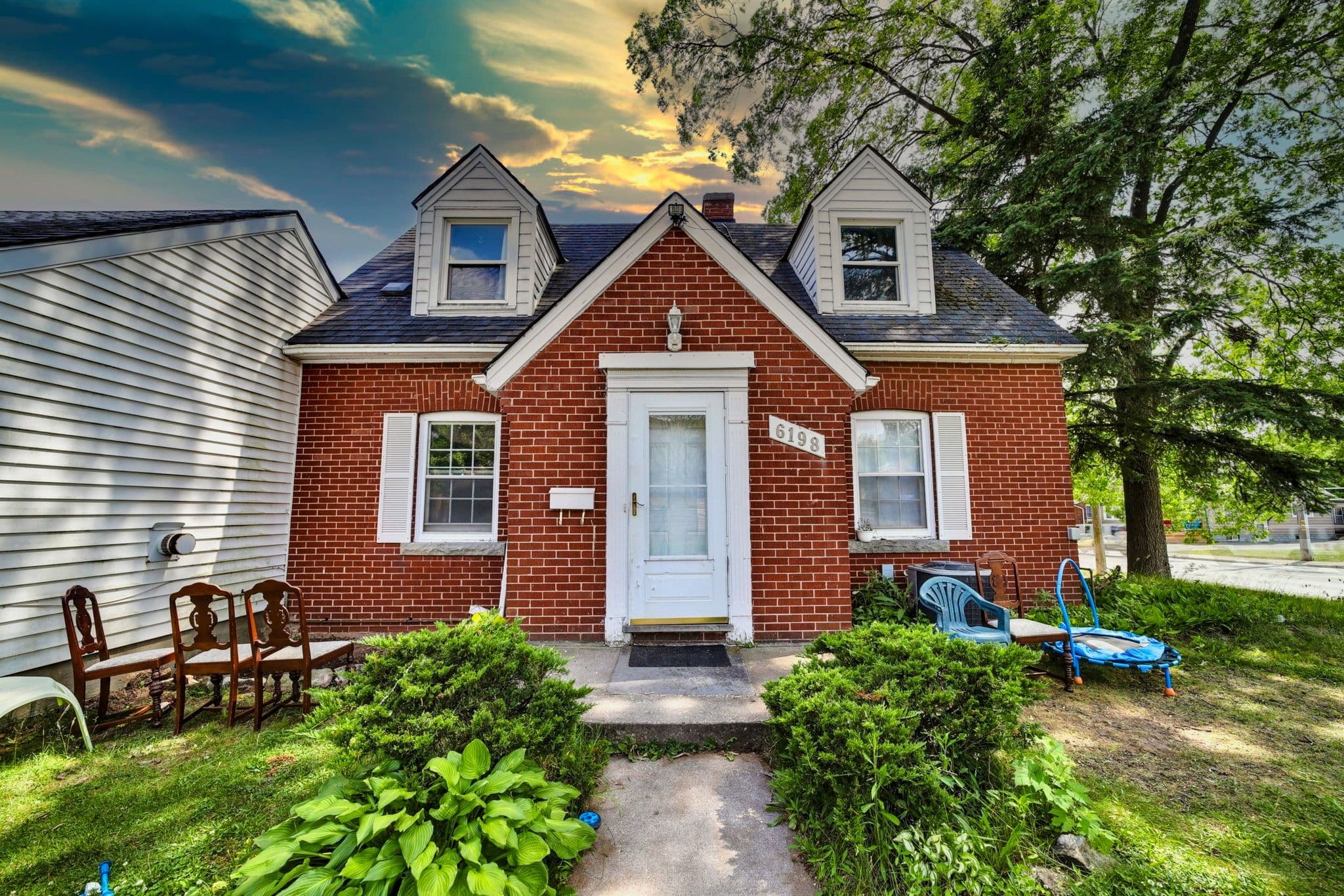 6198 Delaware Street, Niagara Falls, ON L2G 2E8