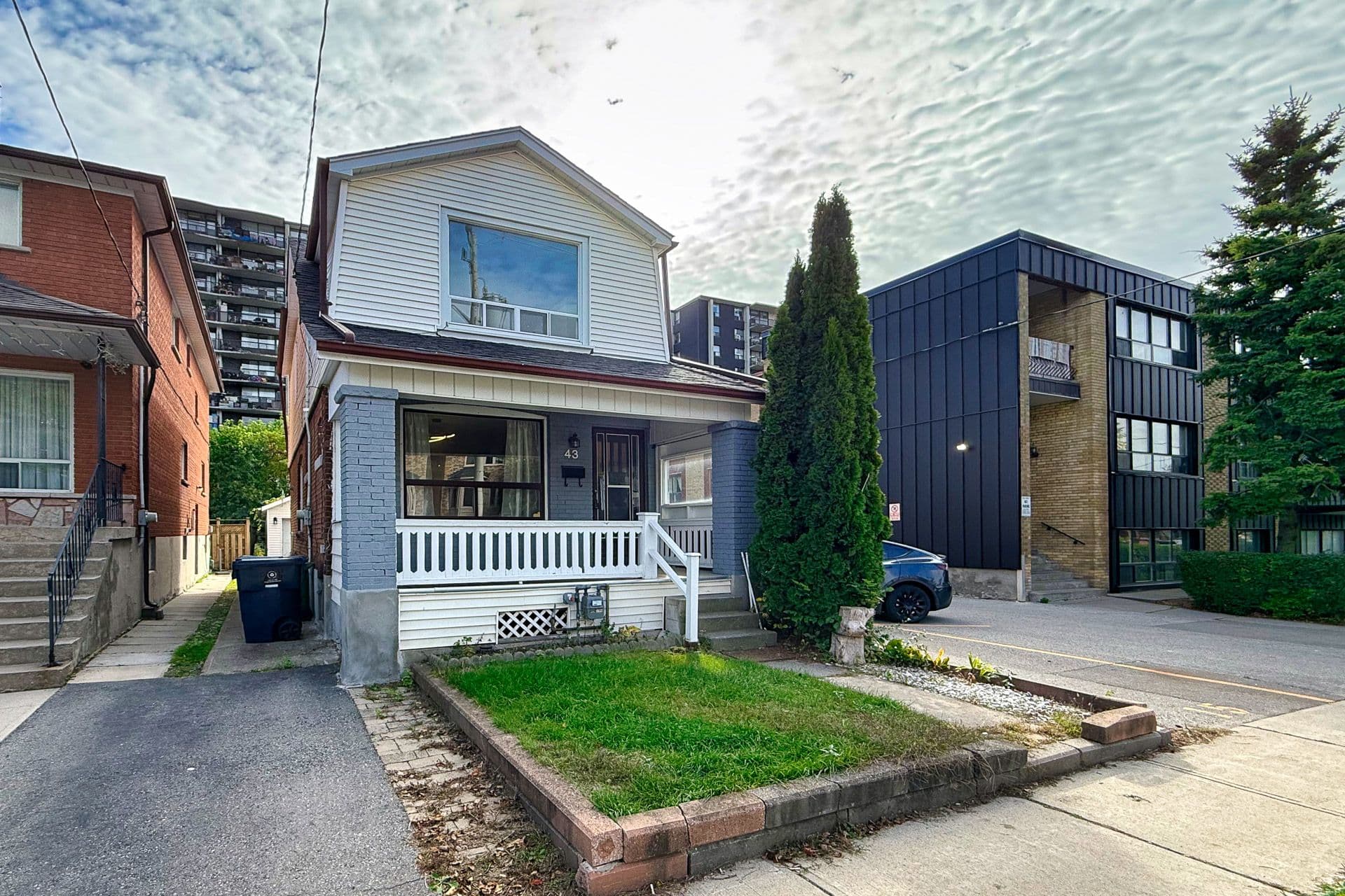 43 Torrens Avenue, Toronto E03, ON M4K 2H9