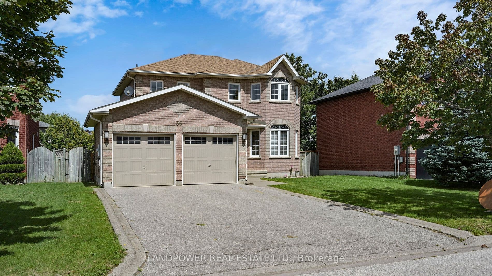 36 Amberview Drive, Georgina, ON L4P 3X8
