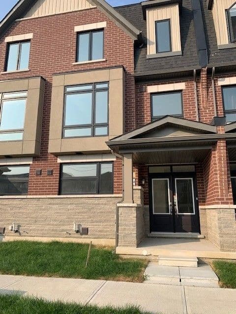 72 Coolhurst Avenue, Brampton, ON L7A 5L9