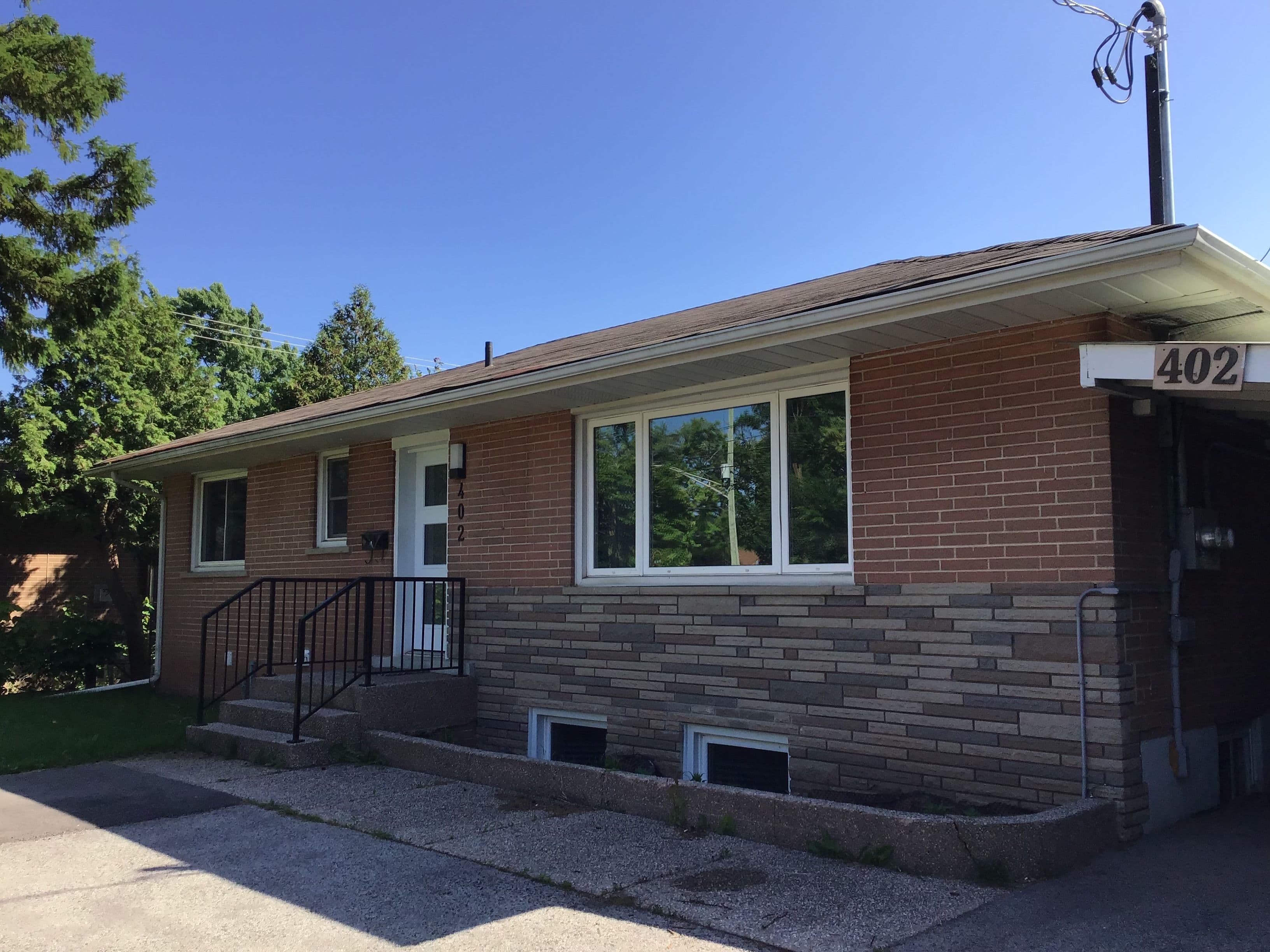 402 Third Line, Oakville, ON L6L 4A5