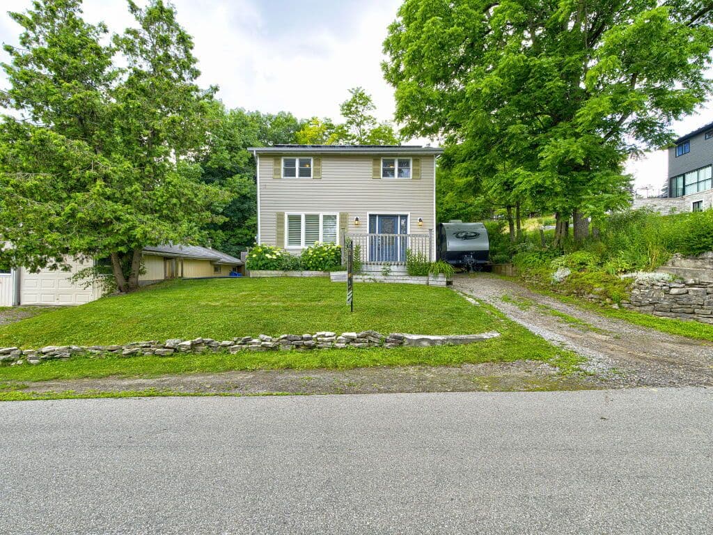 3 Nicol Street, Hamilton, ON L9H 5L6