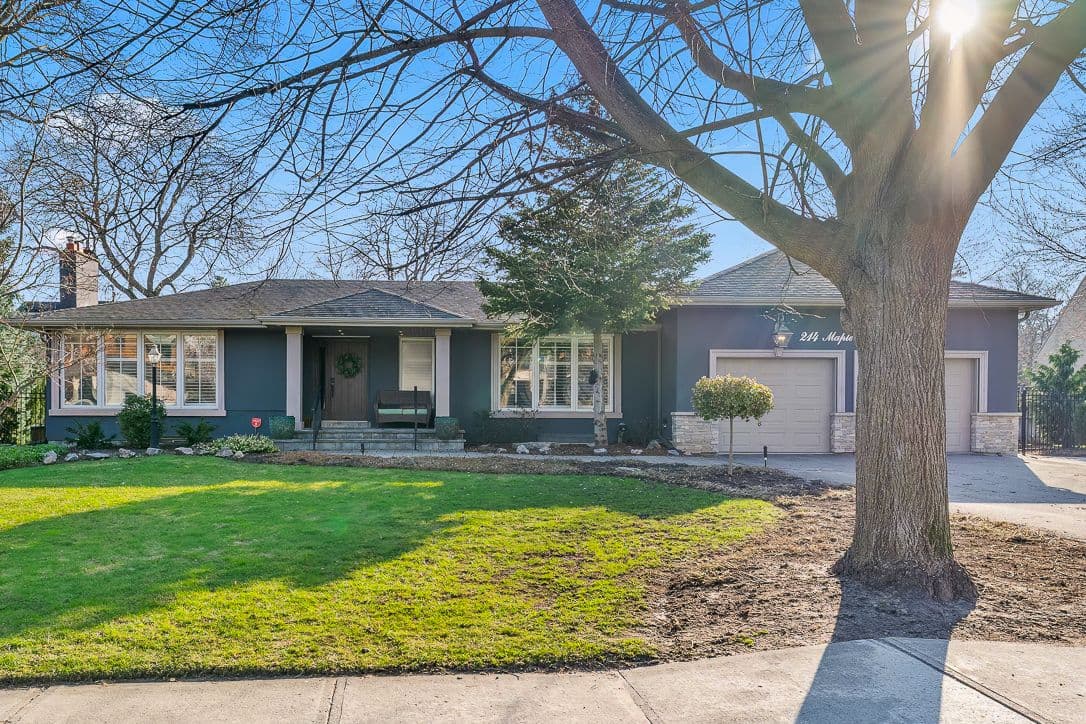 214 MAPLE GROVE Drive, Oakville, ON L6J 4V3