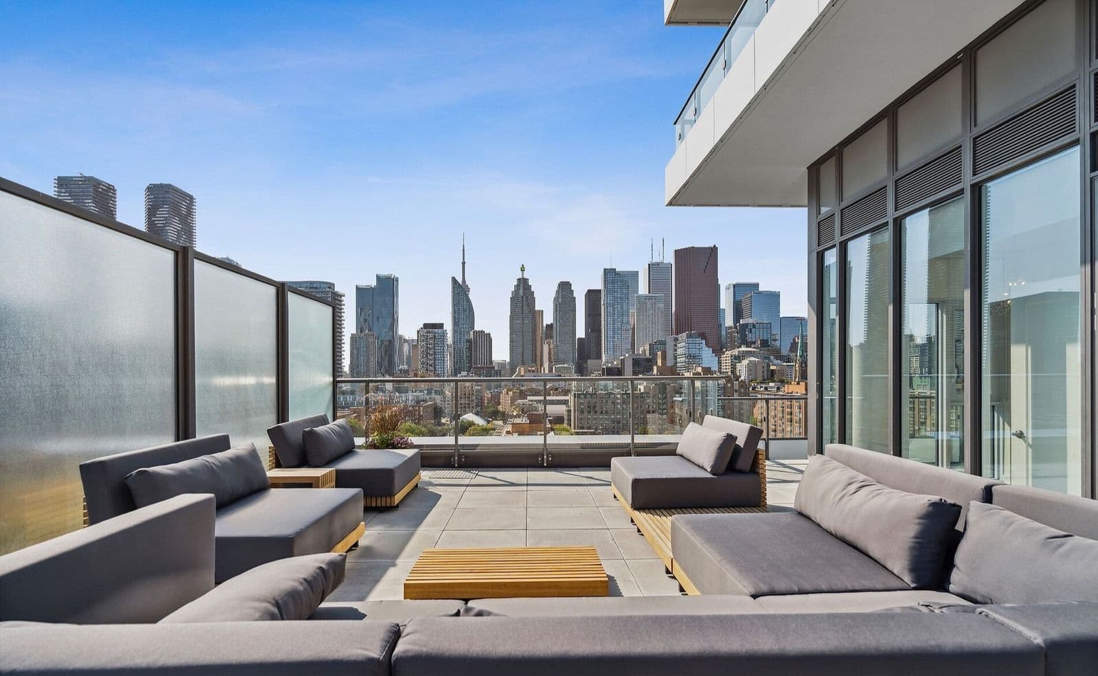 121 Lower Sherbourne Street 757, Toronto C08, ON M5A 4J4