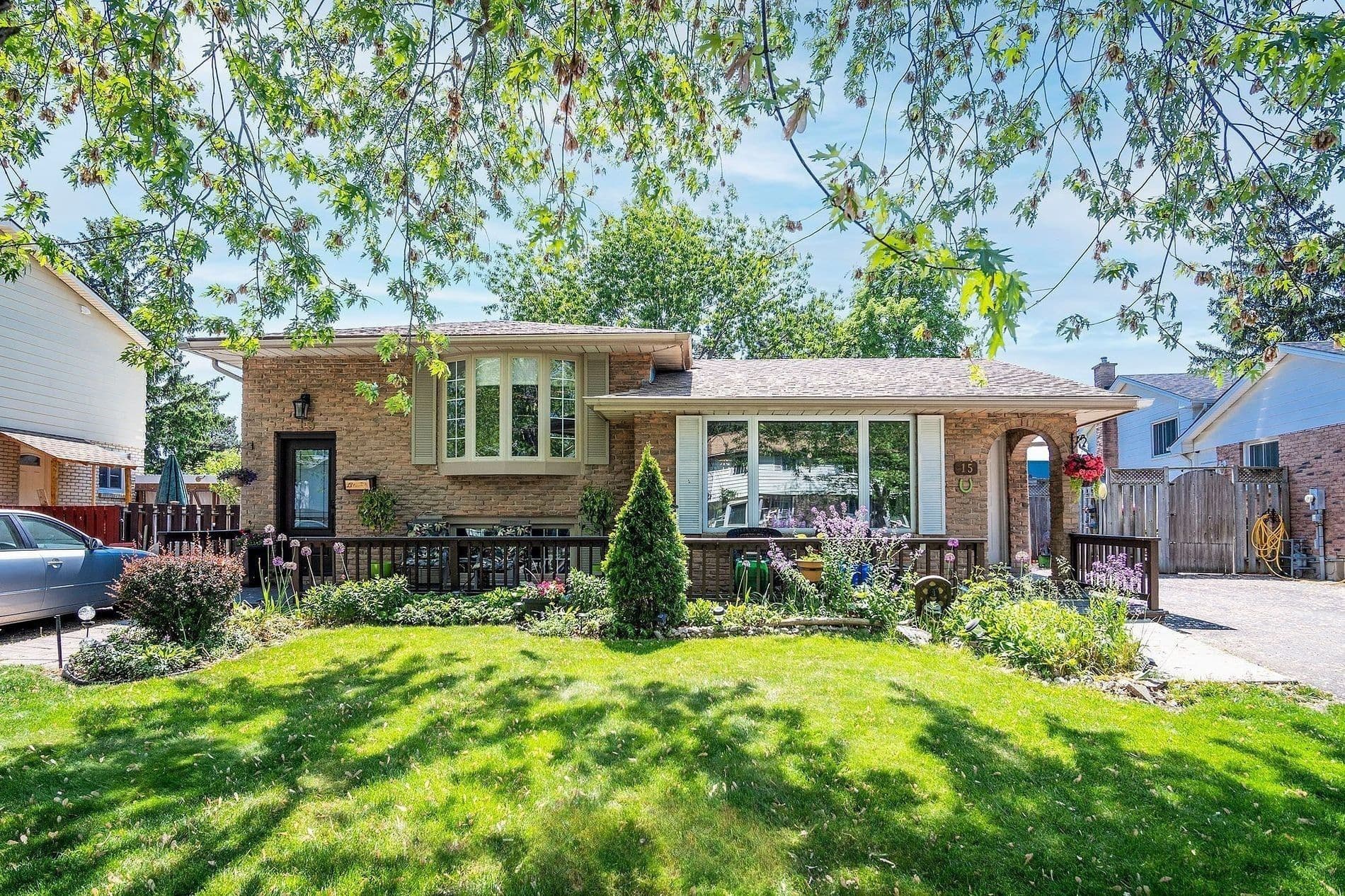 15 Lafayette Drive Main, St. Catharines, ON L2N 6C1