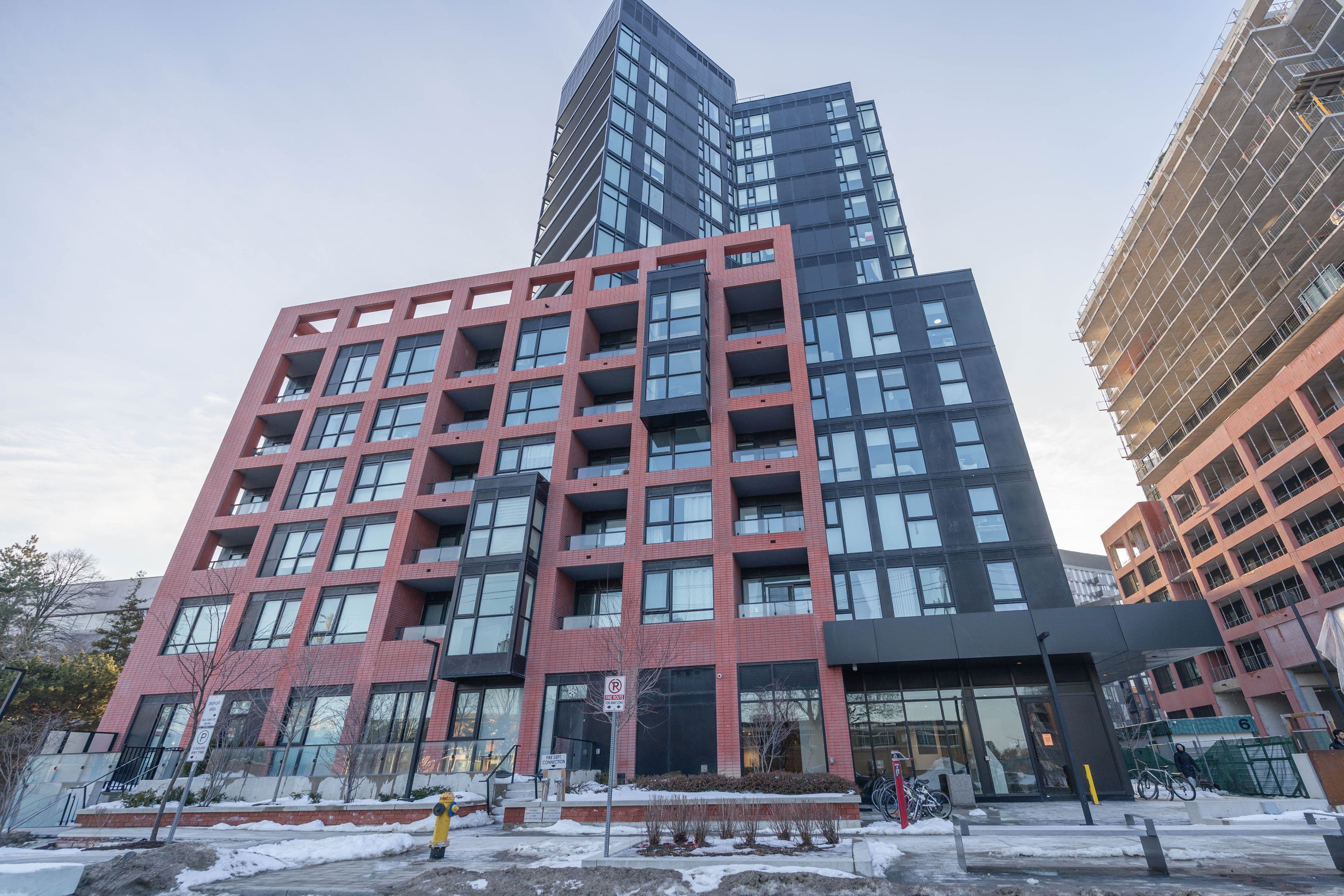 8 Tippett Road 910, Toronto C06, ON M3H 0E7