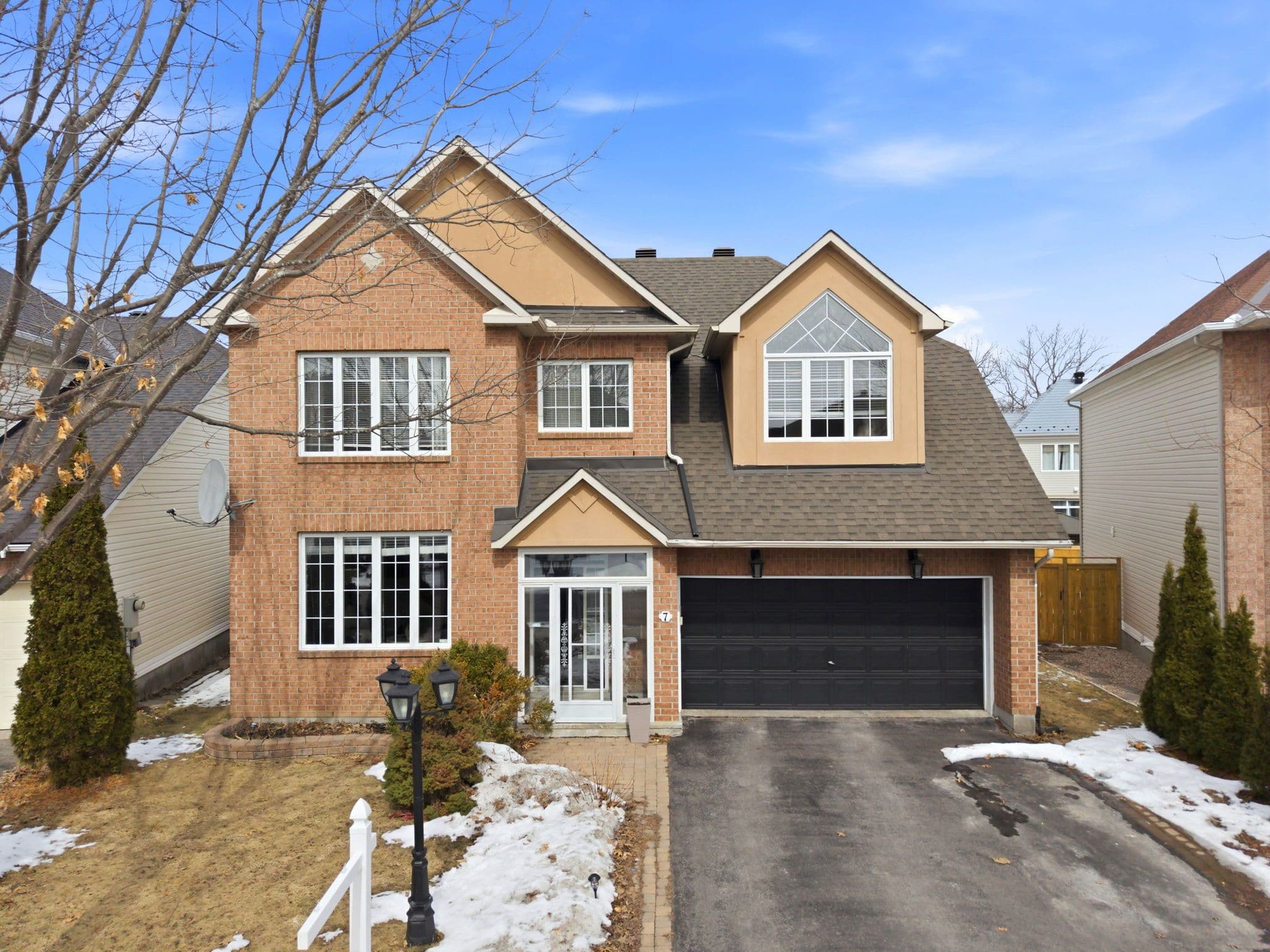 7 Len Lunney Crescent, Barrhaven, ON K2G 6X6