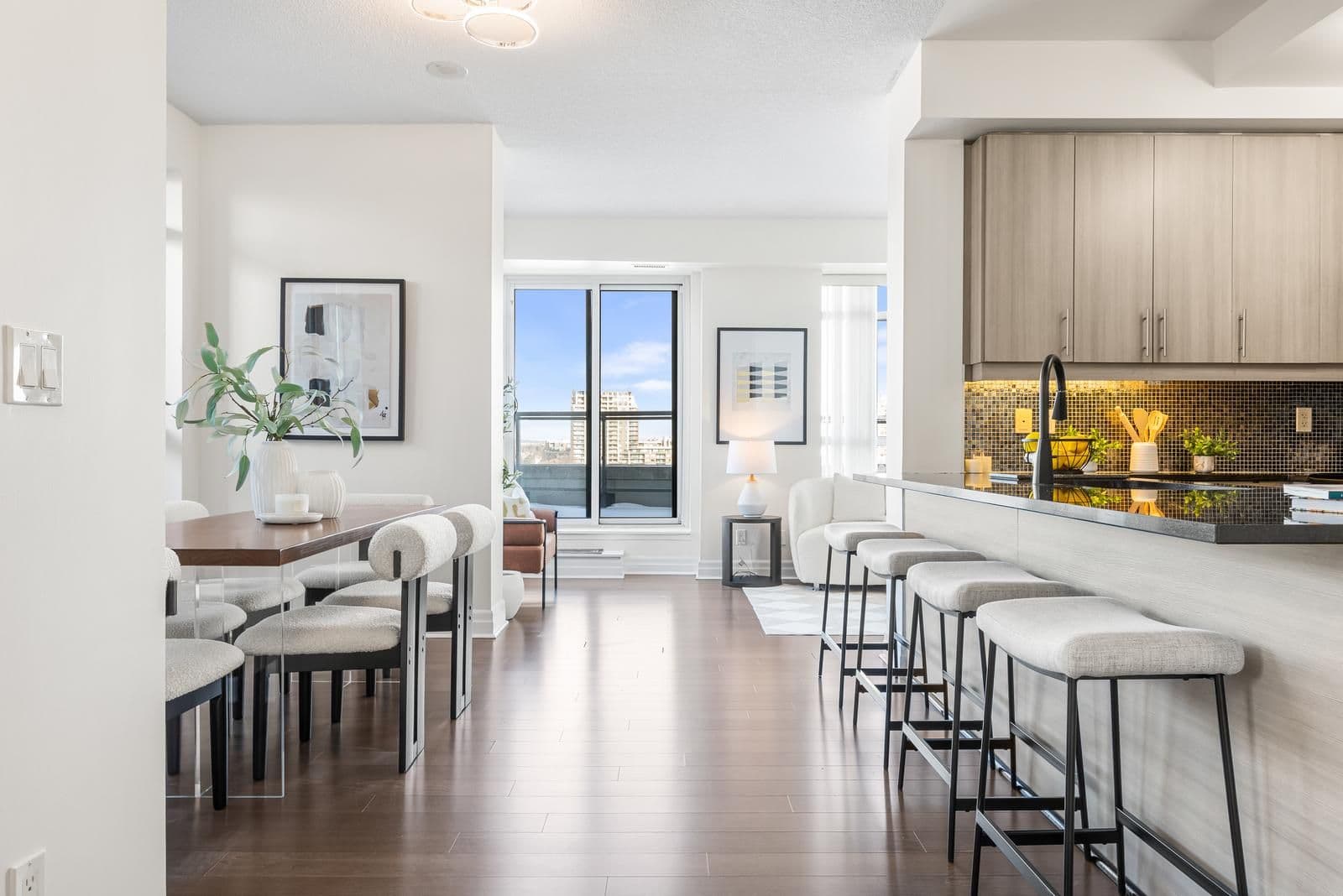 8130 Birchmount Road 701, Markham, ON L6G 0E4