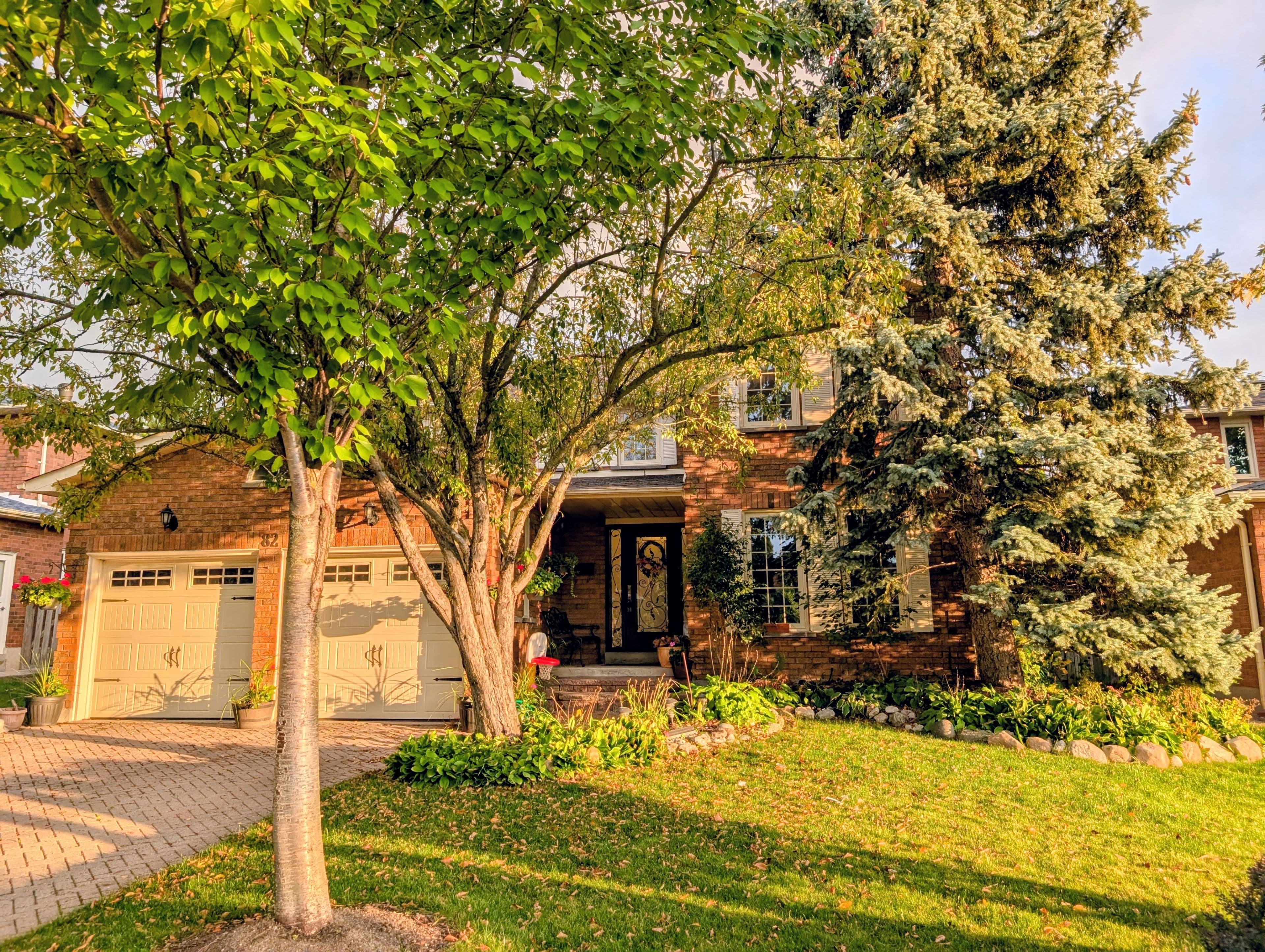 82 Long Island Crescent, Markham, ON L3P 7L8