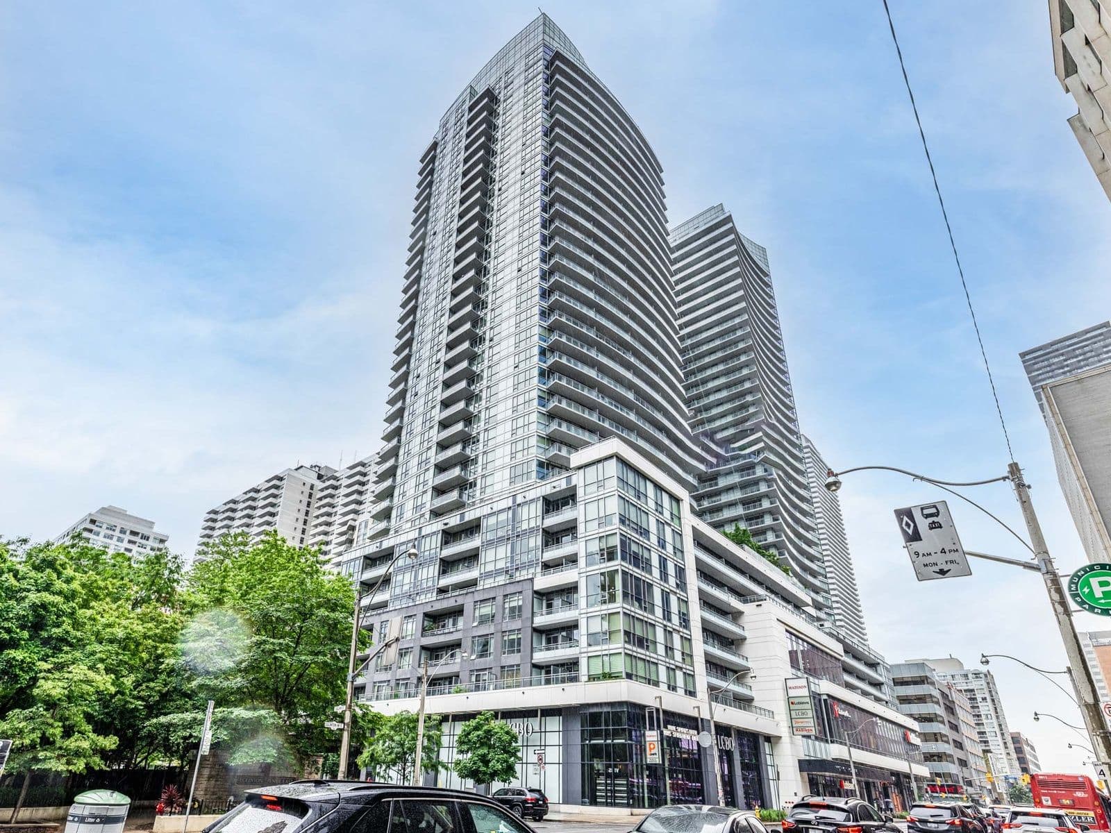 98 Lillian Street 1520, Toronto C10, ON M4S 0A5