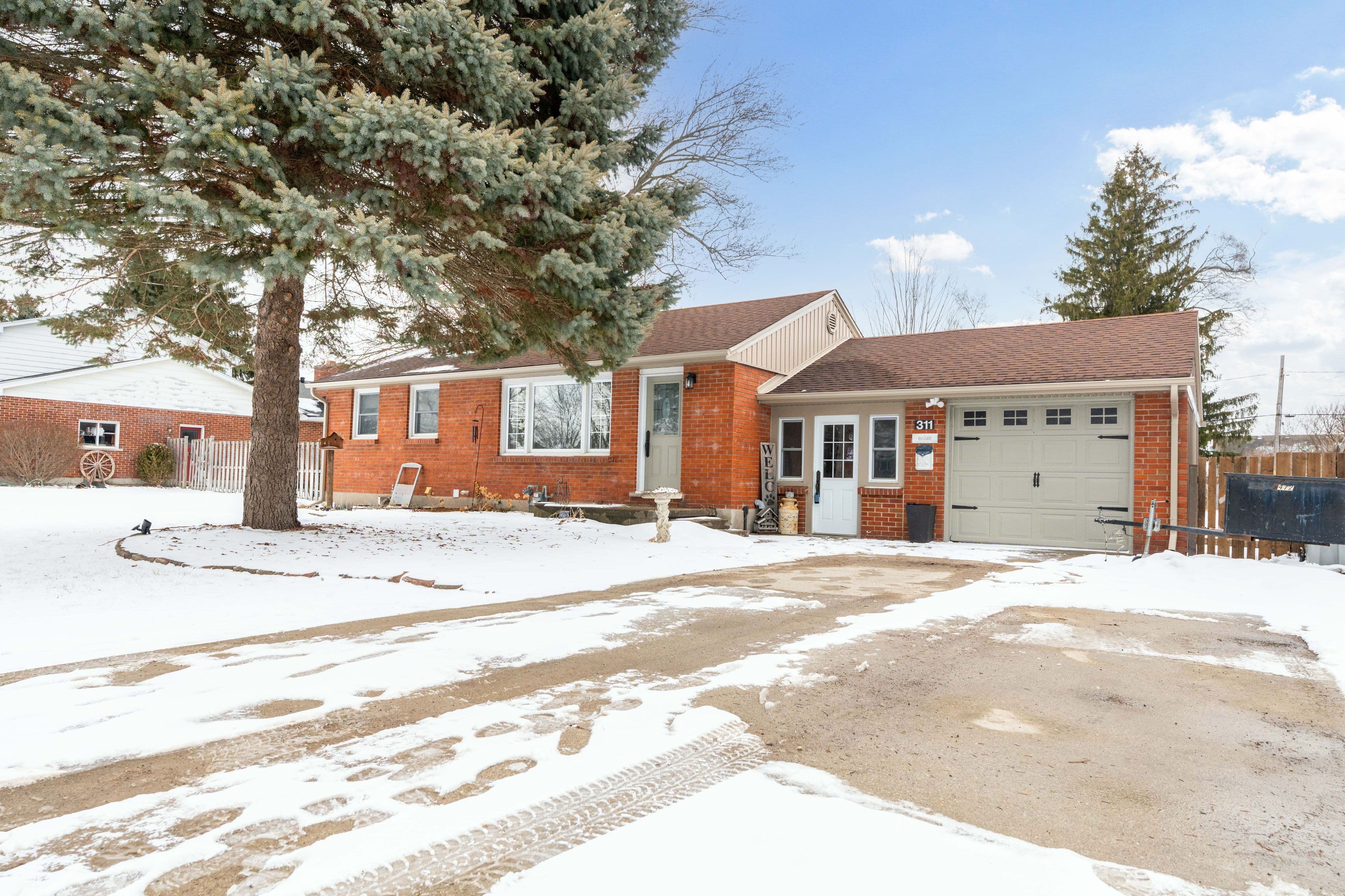 311 Adelaide Street E, Strathroy-Caradoc, ON N7G 2V9