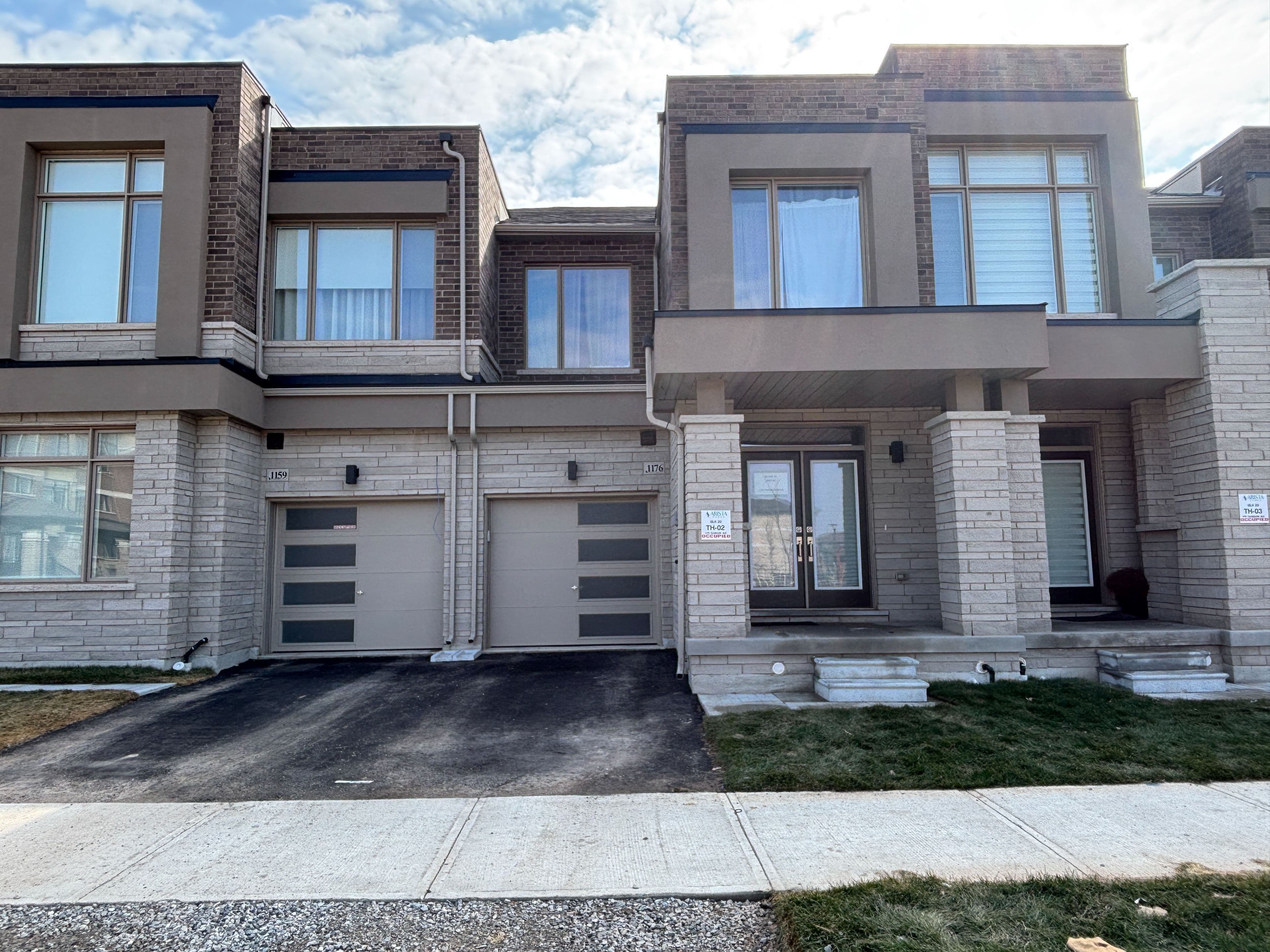 1176 Tanbark Avenue, Oakville, ON L6H 8C4