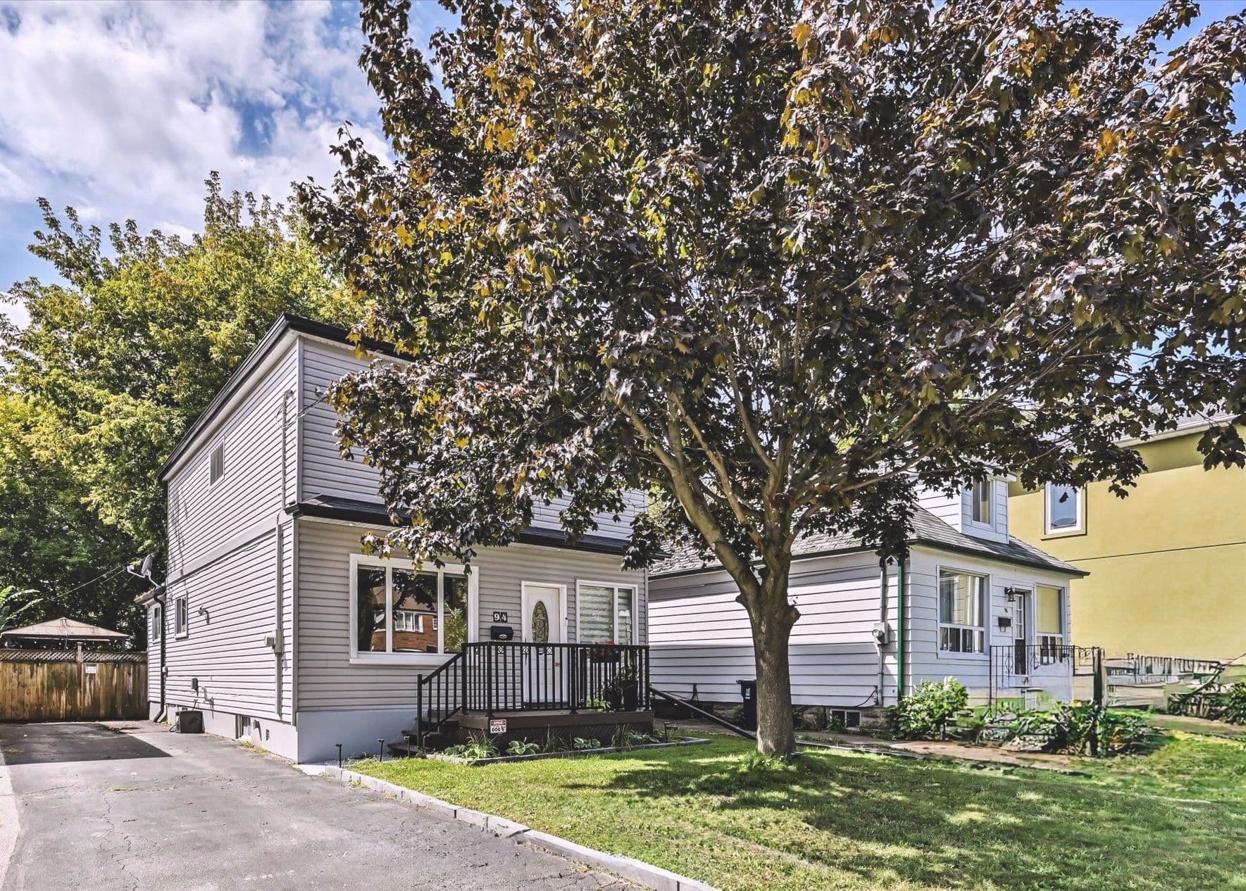 94 Meighen Avenue, Toronto E03, ON M4B 2H7