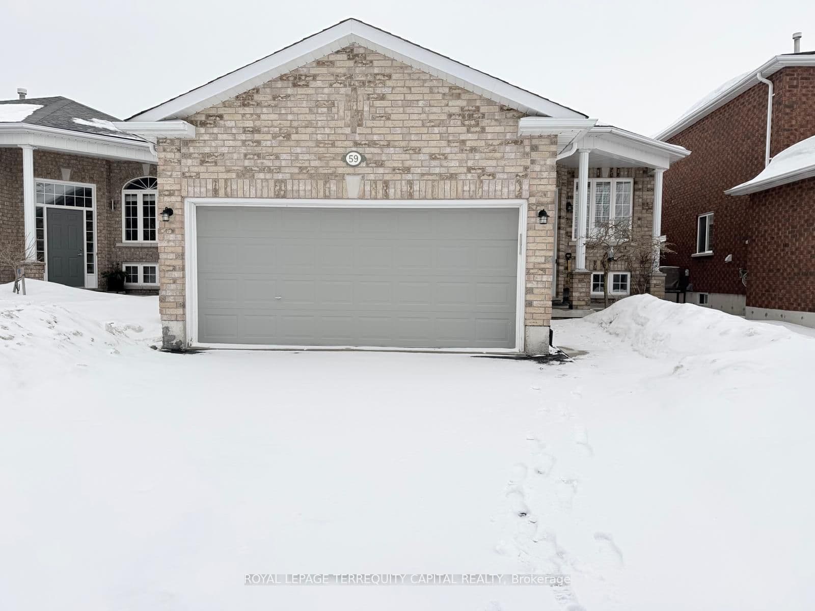 59 Jagges Drive Upper, Barrie, ON L4N 0W8