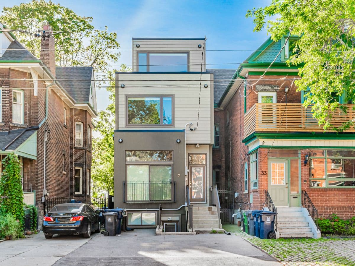 31 Springhurst Avenue Bsmt, Toronto W01, ON M6K 1B1