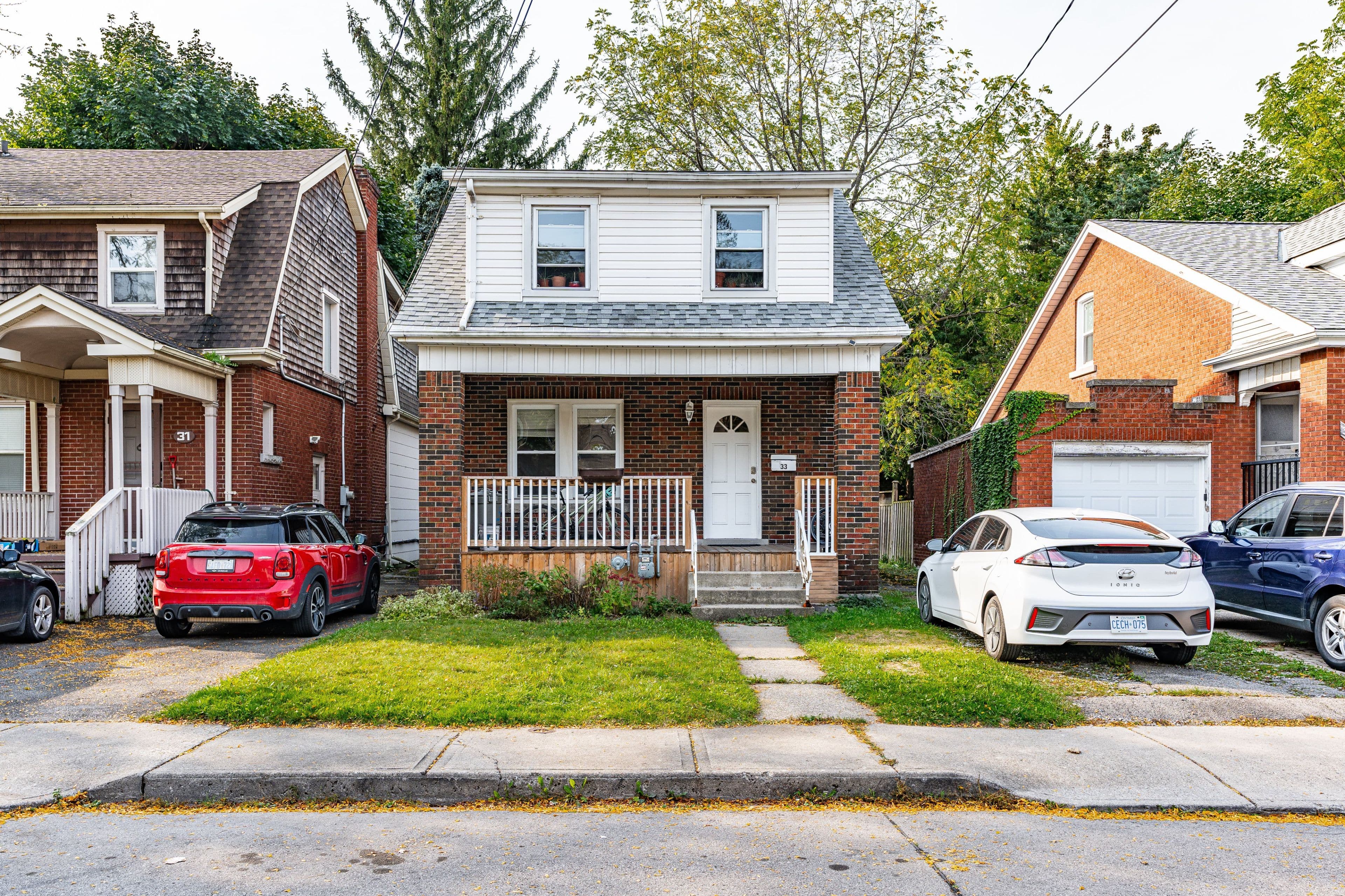 33 Cline Avenue N, Hamilton, ON L8S 3Z3