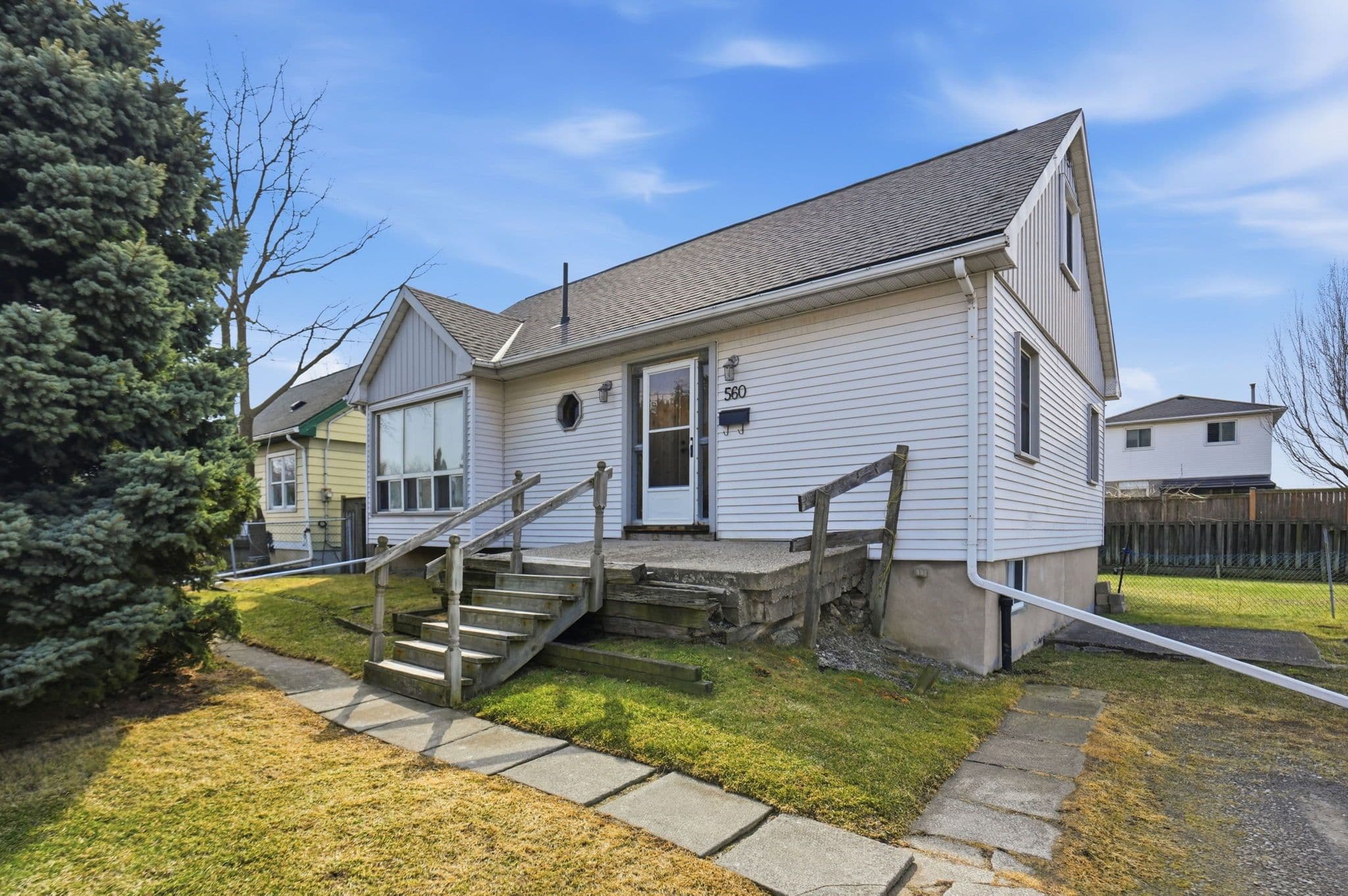 560 STONE CHURCH Road E, Hamilton, ON L8W 1A6