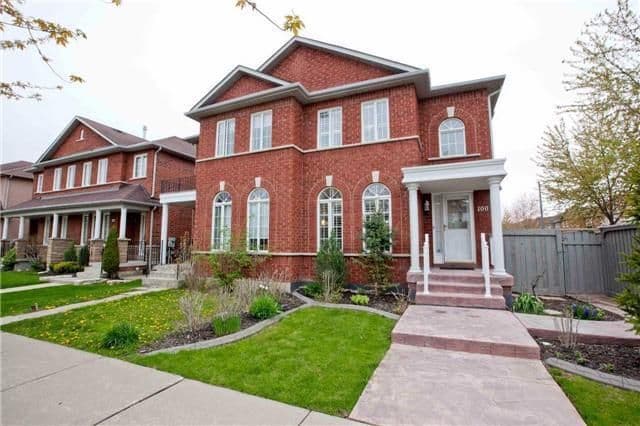 100 Castle Park Boulevard, Vaughan, ON L4H 2R7