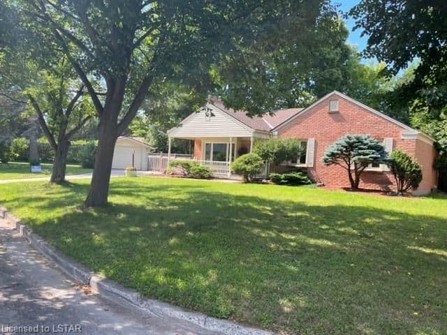 6 KIRKTON Court, London North, ON N5X 1T2