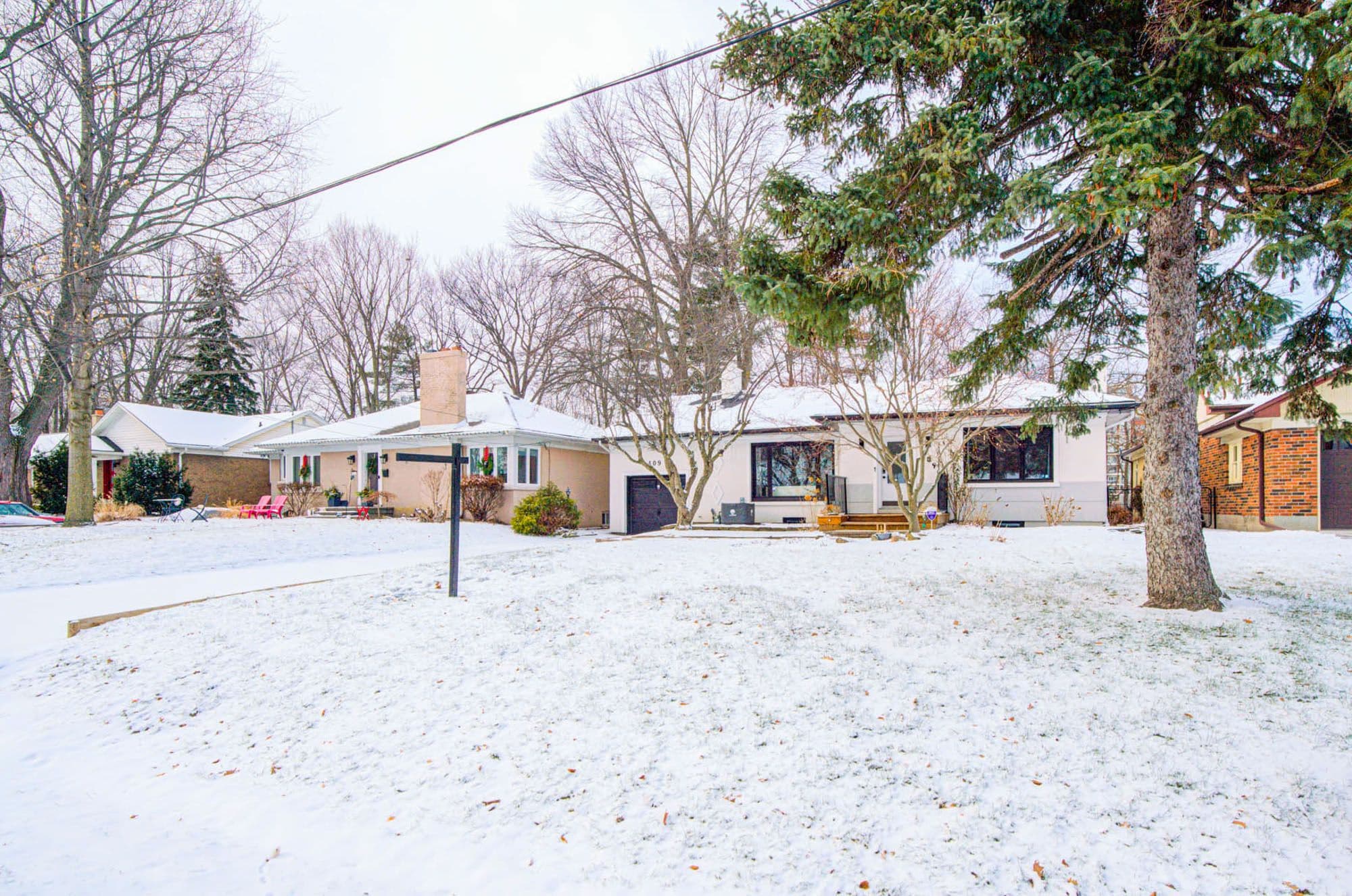 409 River Side Drive, Oakville, ON L6K 3N6