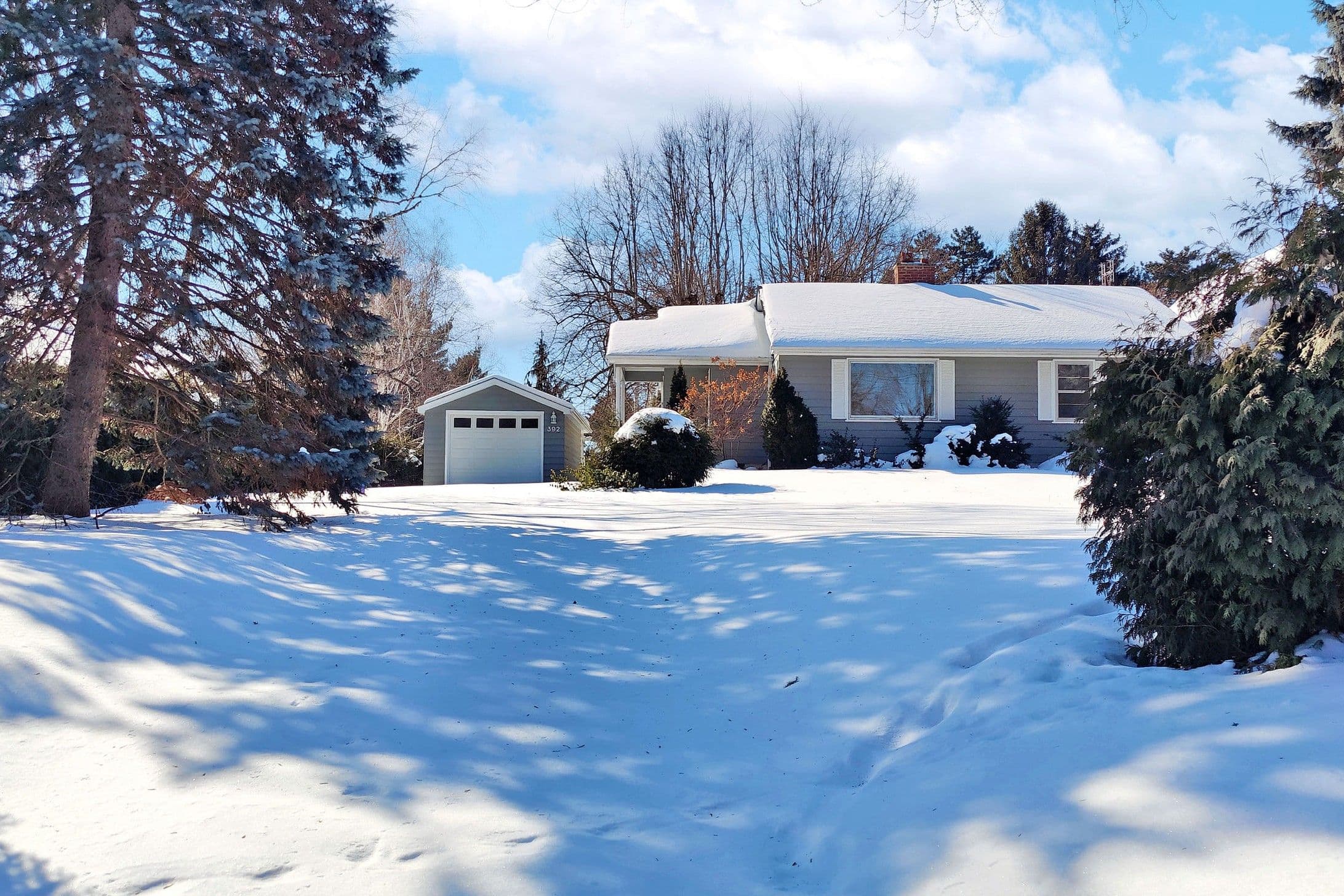 392 Fourth Line, Oakville, ON L6L 5A4