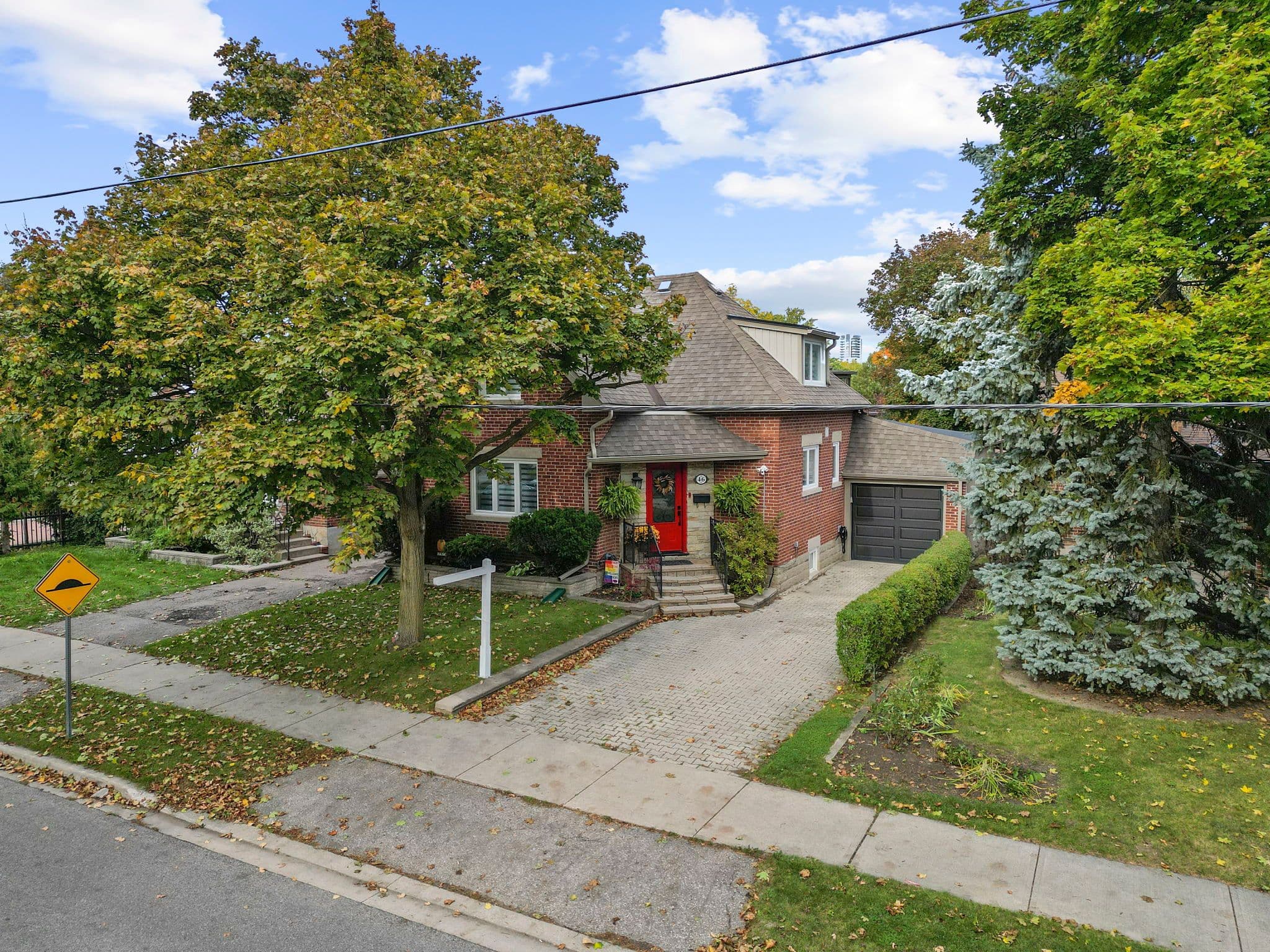 46 Elizabeth Street S, Brampton, ON L6Y 1R1