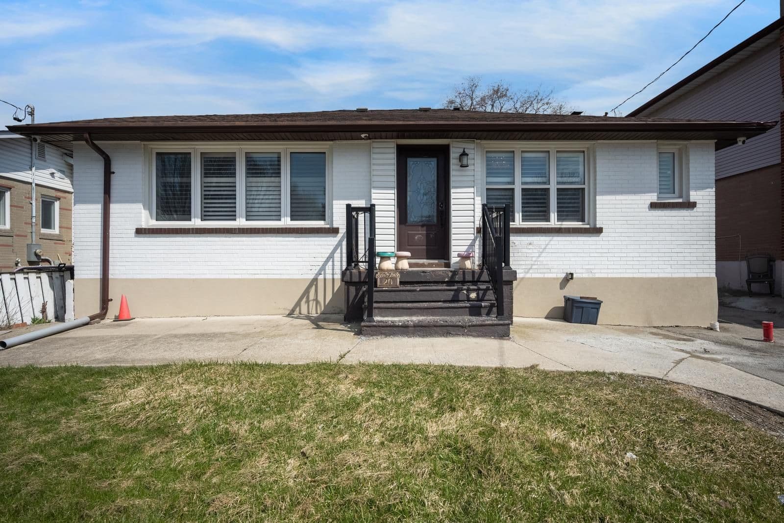 20 N Alarton Street, Mississauga, ON L4T 1J8