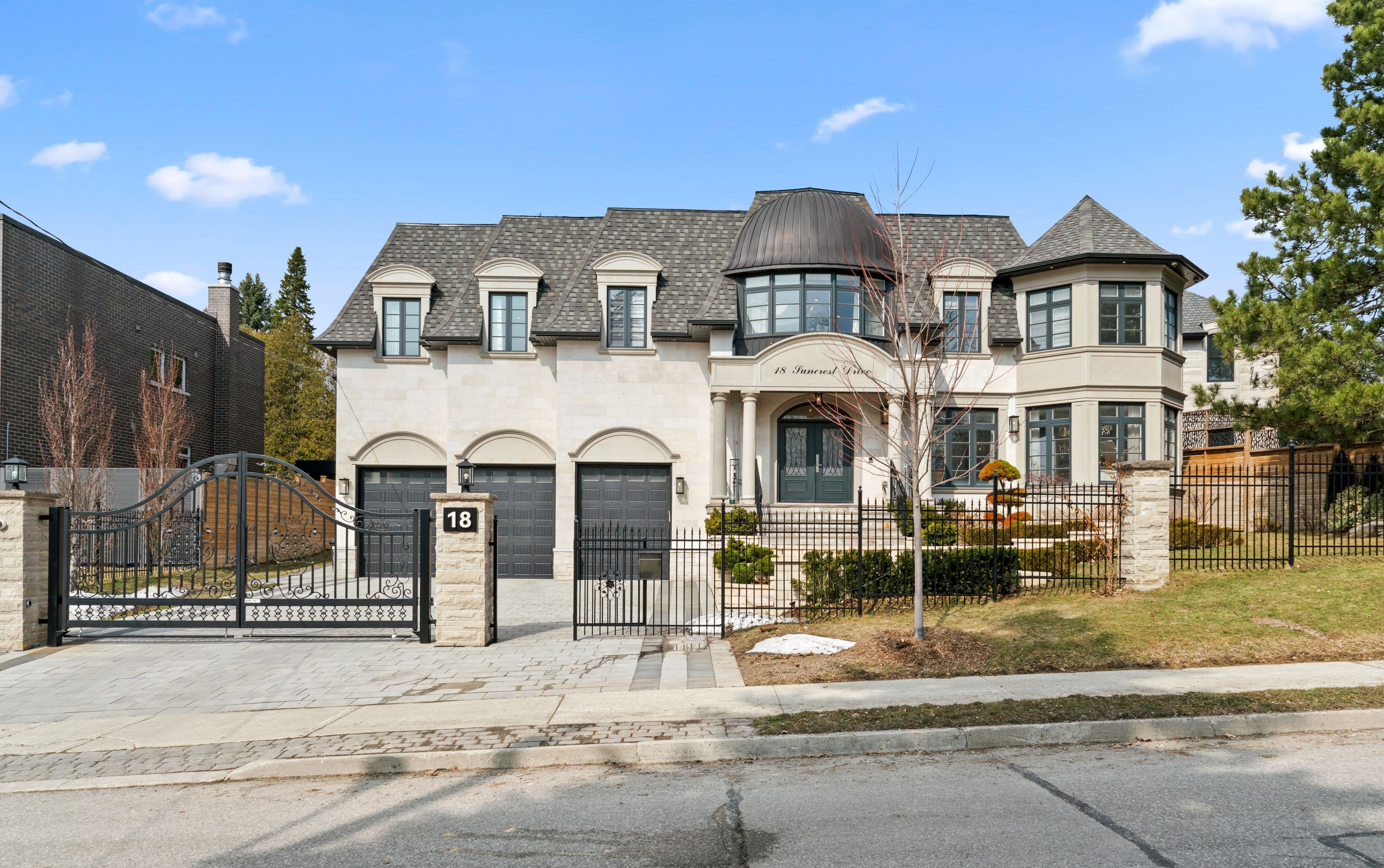 18 Suncrest Drive, Toronto C12, ON M3C 2L2