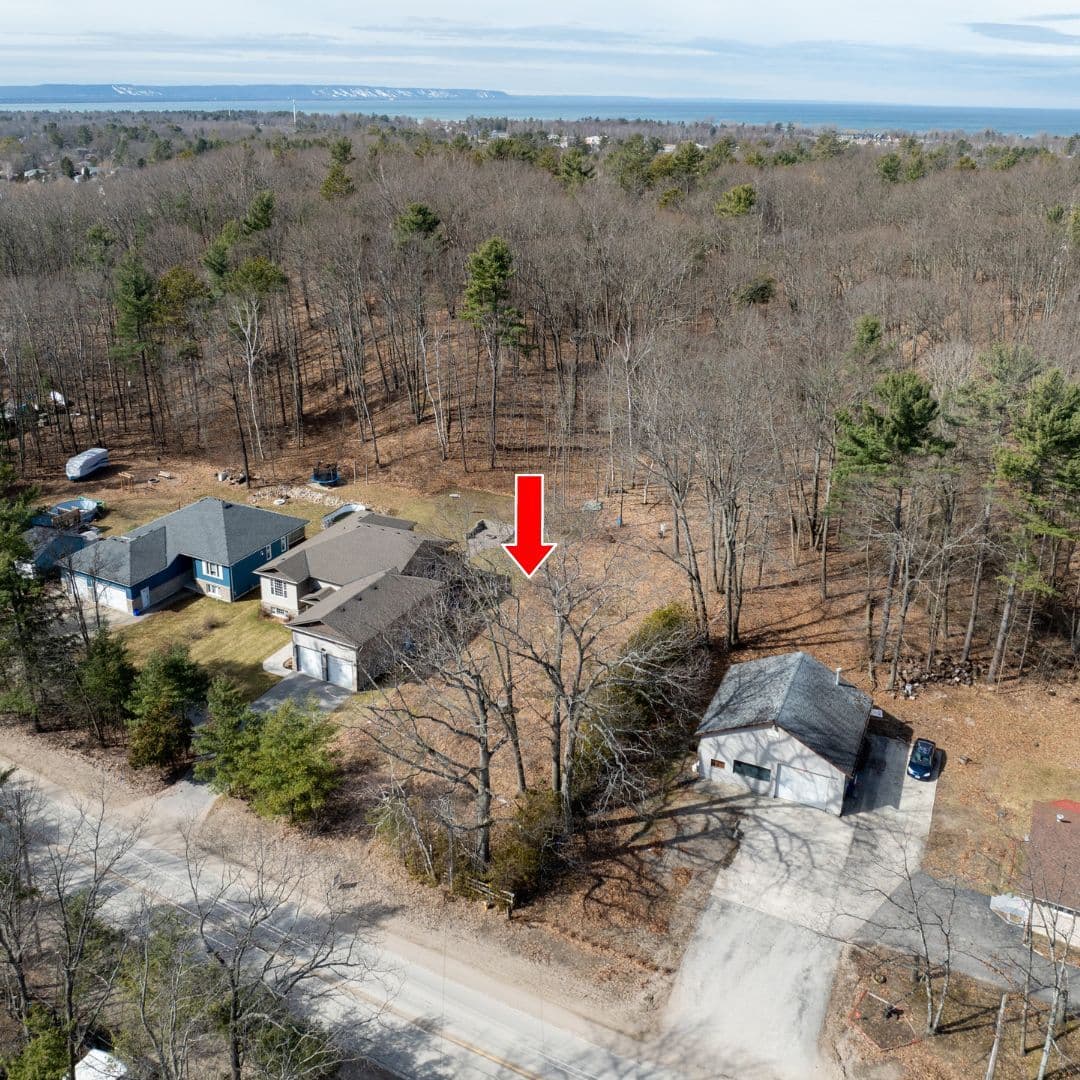 198 Golf Course Road, Wasaga Beach, ON L9Z 1S6