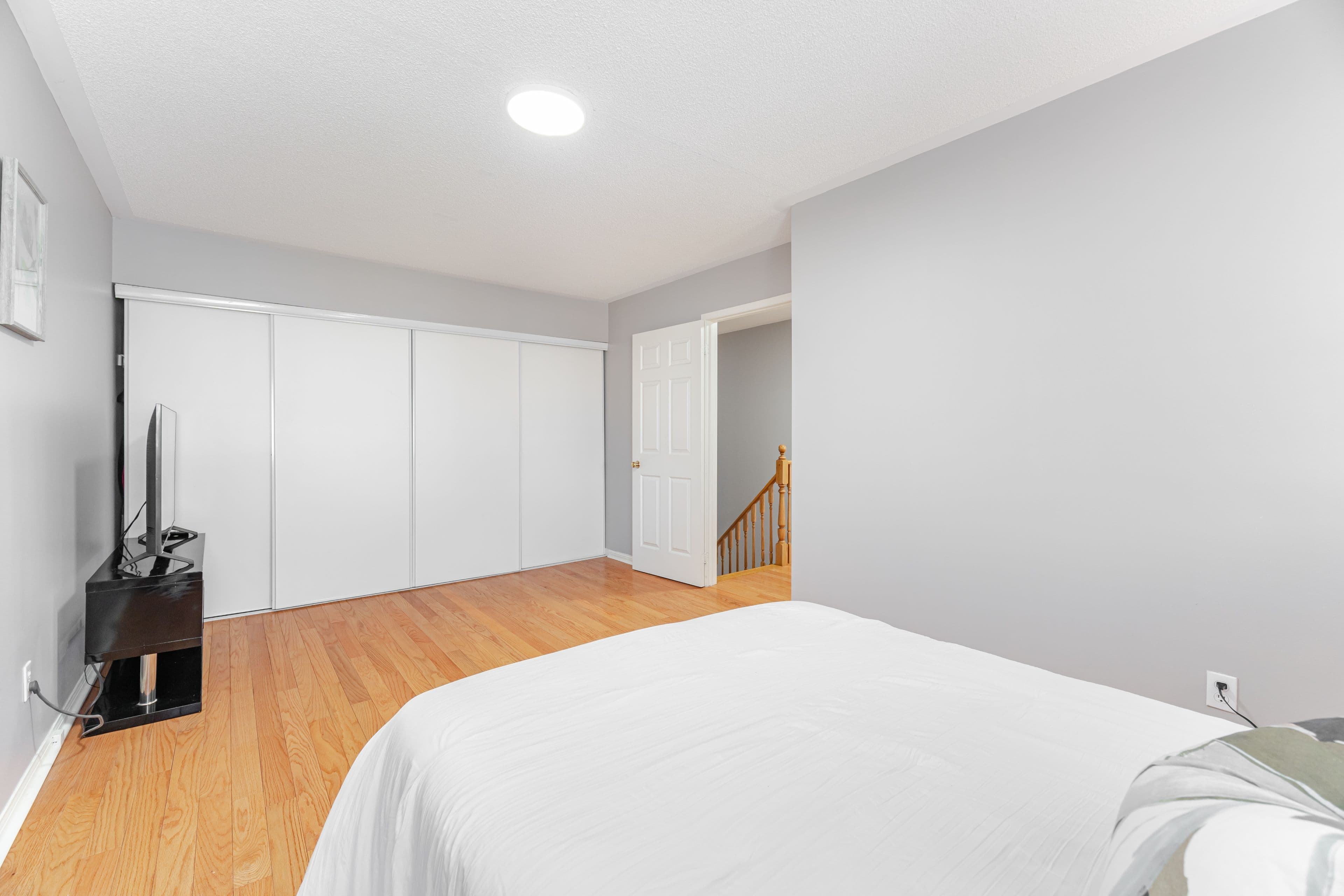 83 Mondeo Drive 32, Toronto E04, ON M1P 5B6