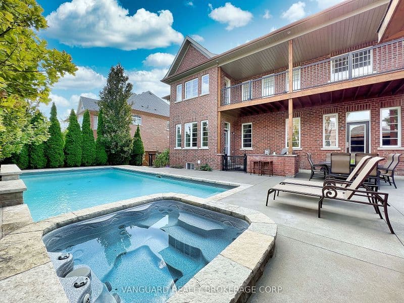 7 Cape George Trail, King, ON L7B 0A2, King