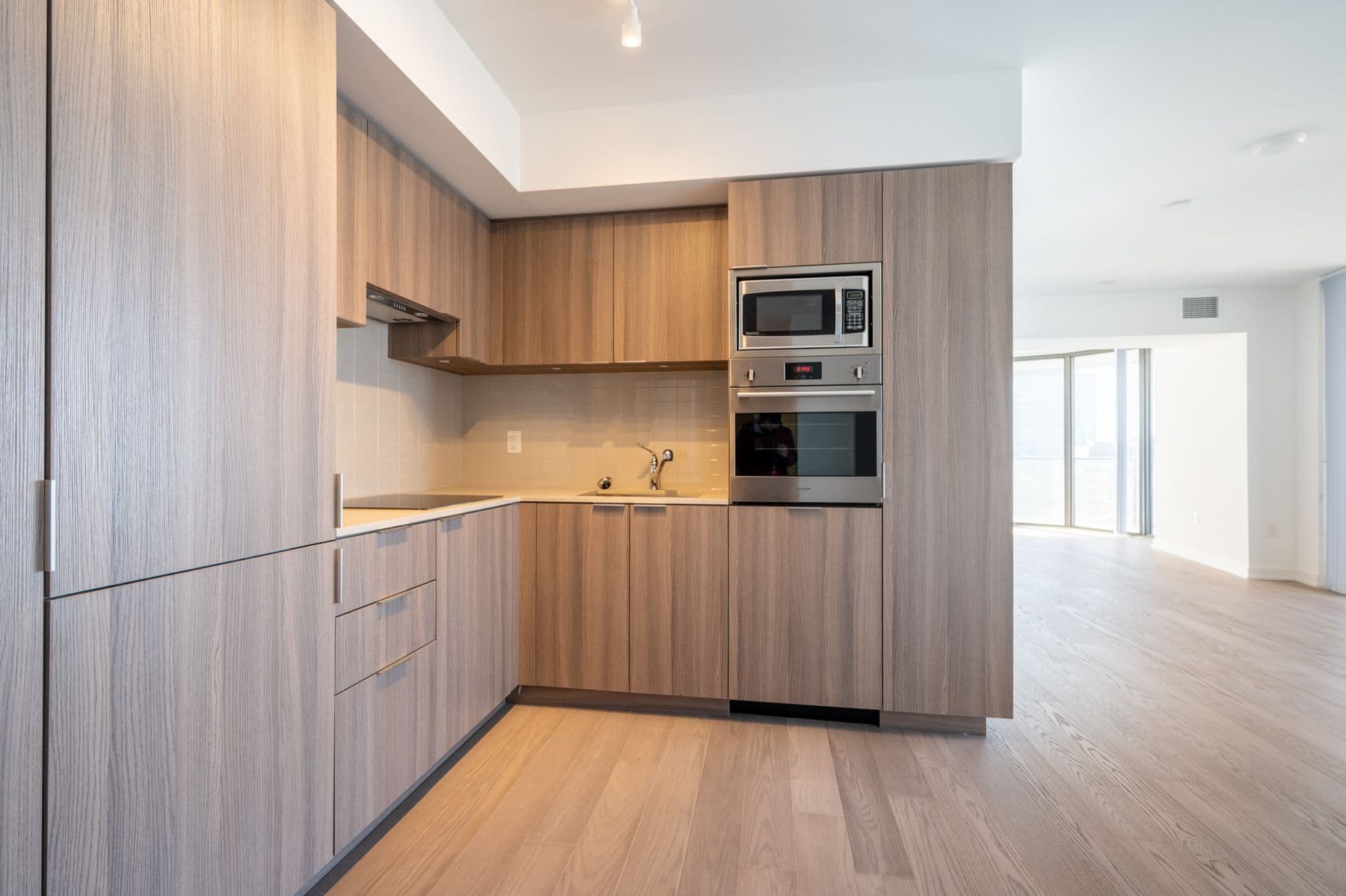 11 Wellesley Street W 3405, Toronto C01, ON M4Y 1E8