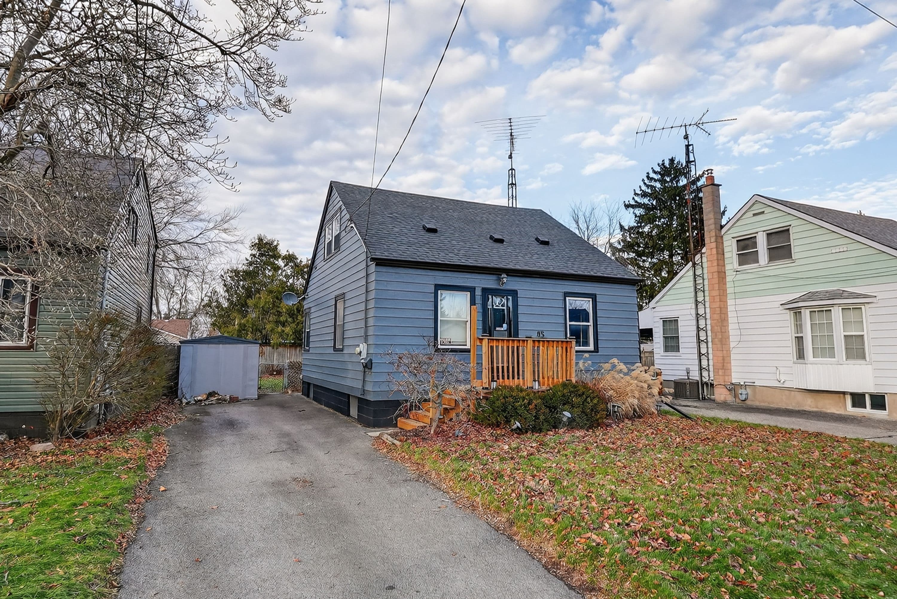 85 Grass Avenue, St. Catharines, ON L2R 1T2