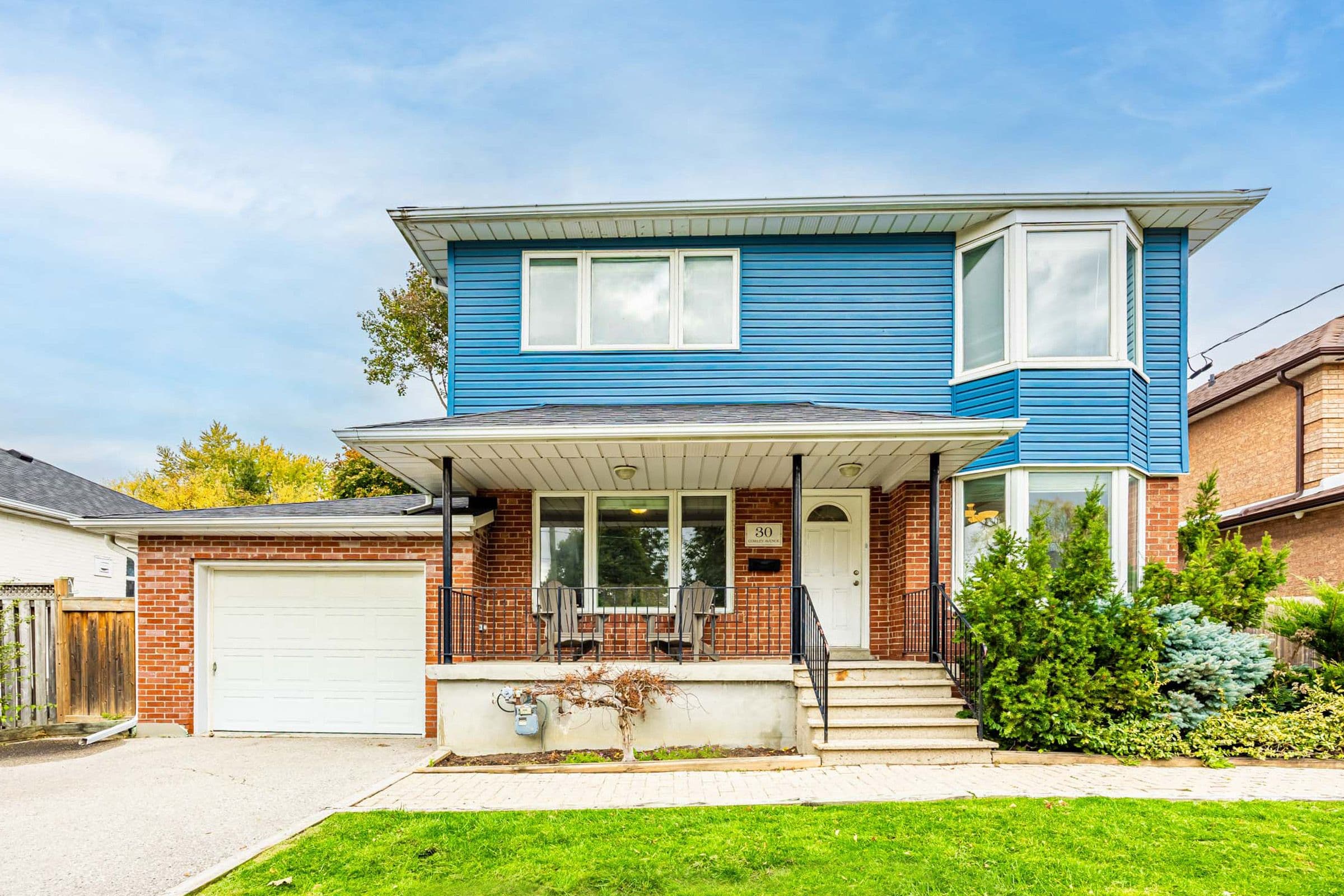 30 Cowley Avenue, Toronto W08, ON M9B 2E3