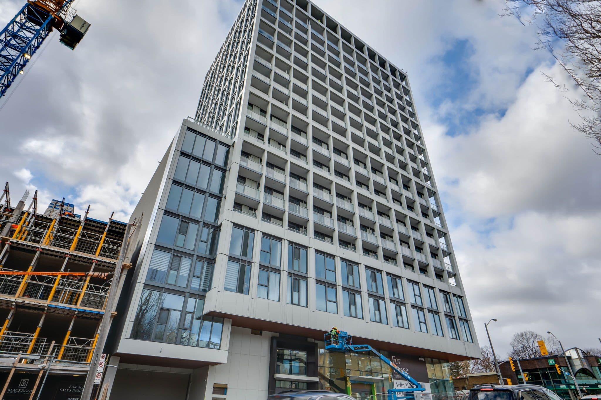 2020 Bathurst Street 833, Toronto C03, ON M5P 0A6