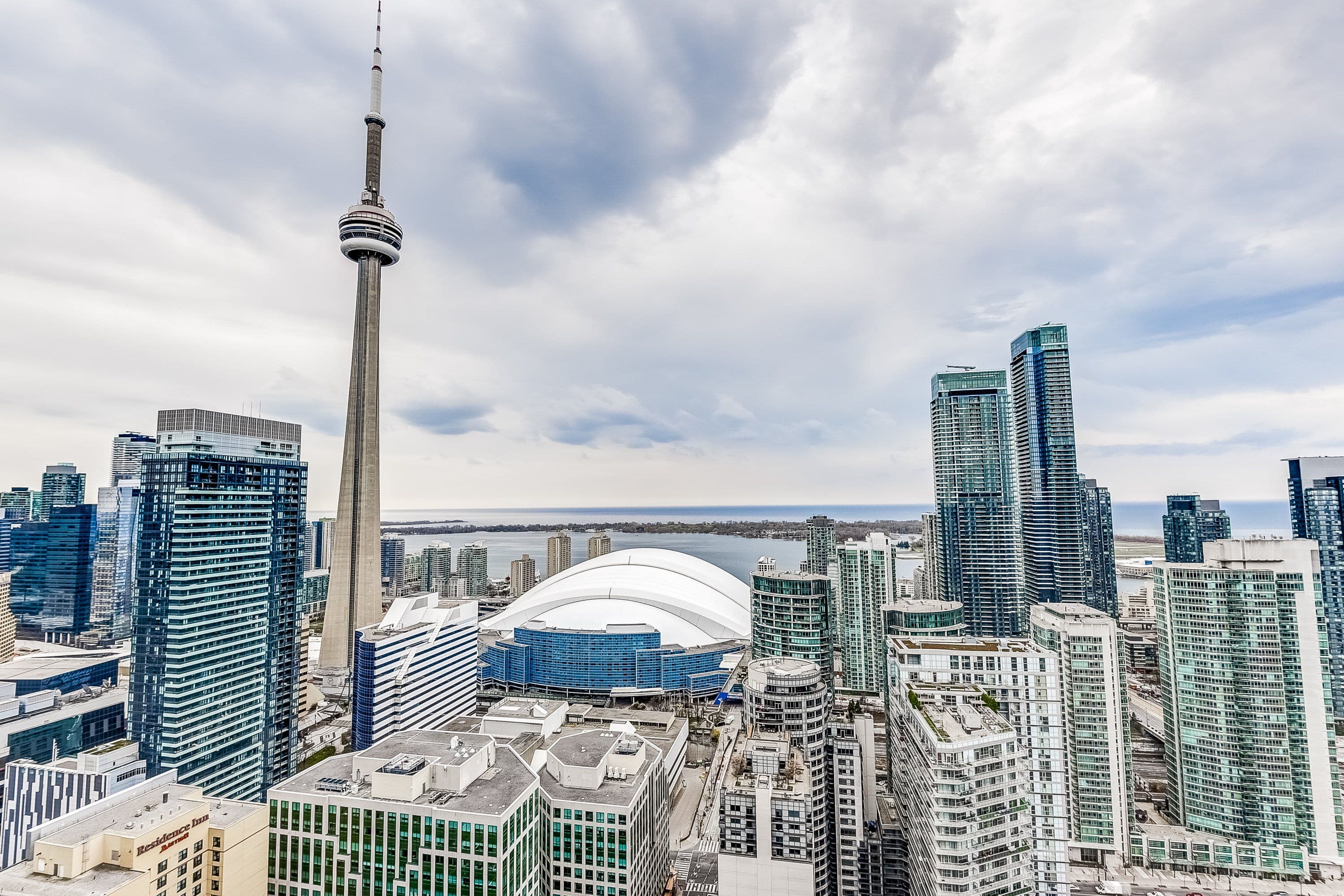 88 Blue Jays Way 4005, Toronto C01, ON M5V 2G3