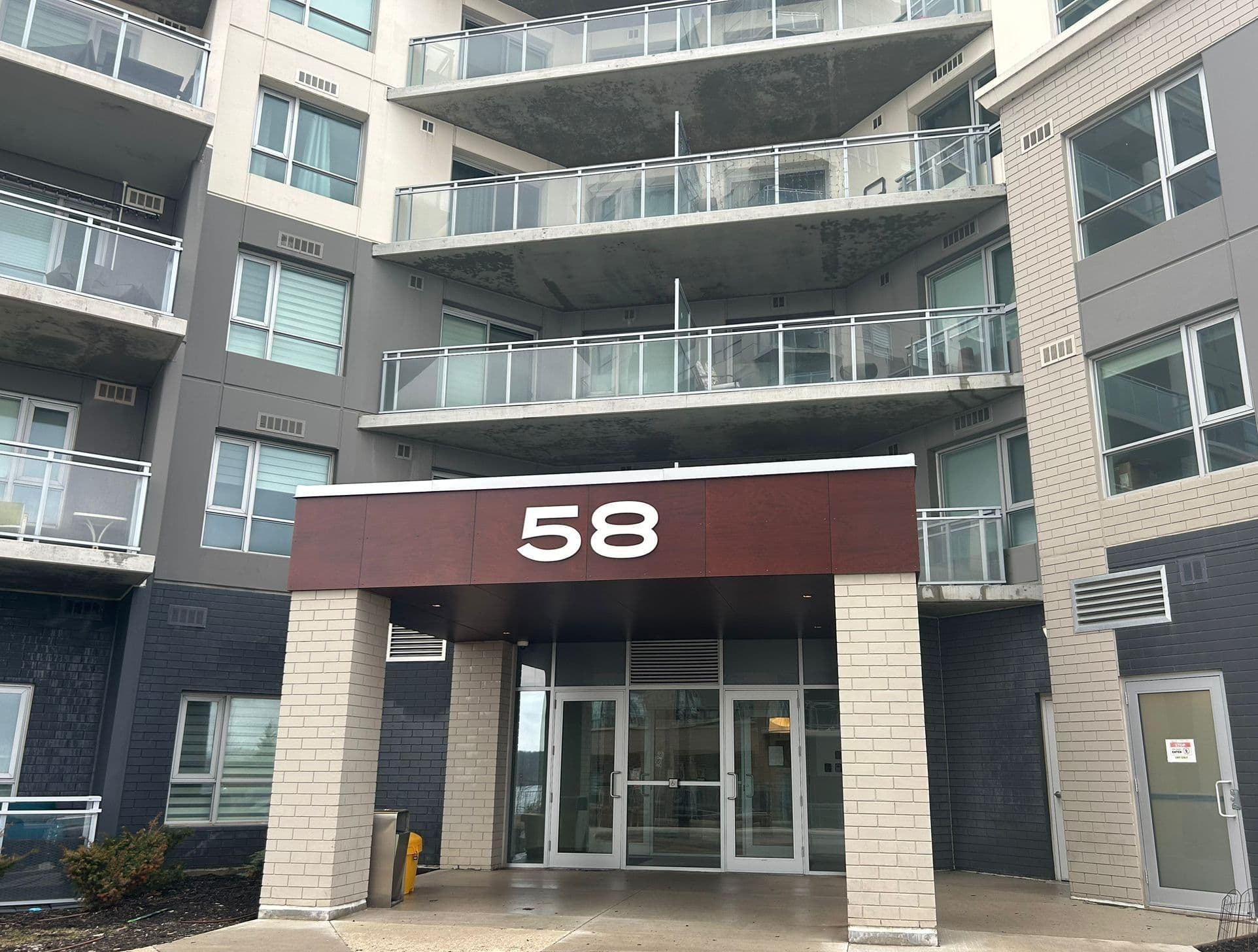 58 Lakeside Terr N/A 218, Barrie, ON L4M 0L5