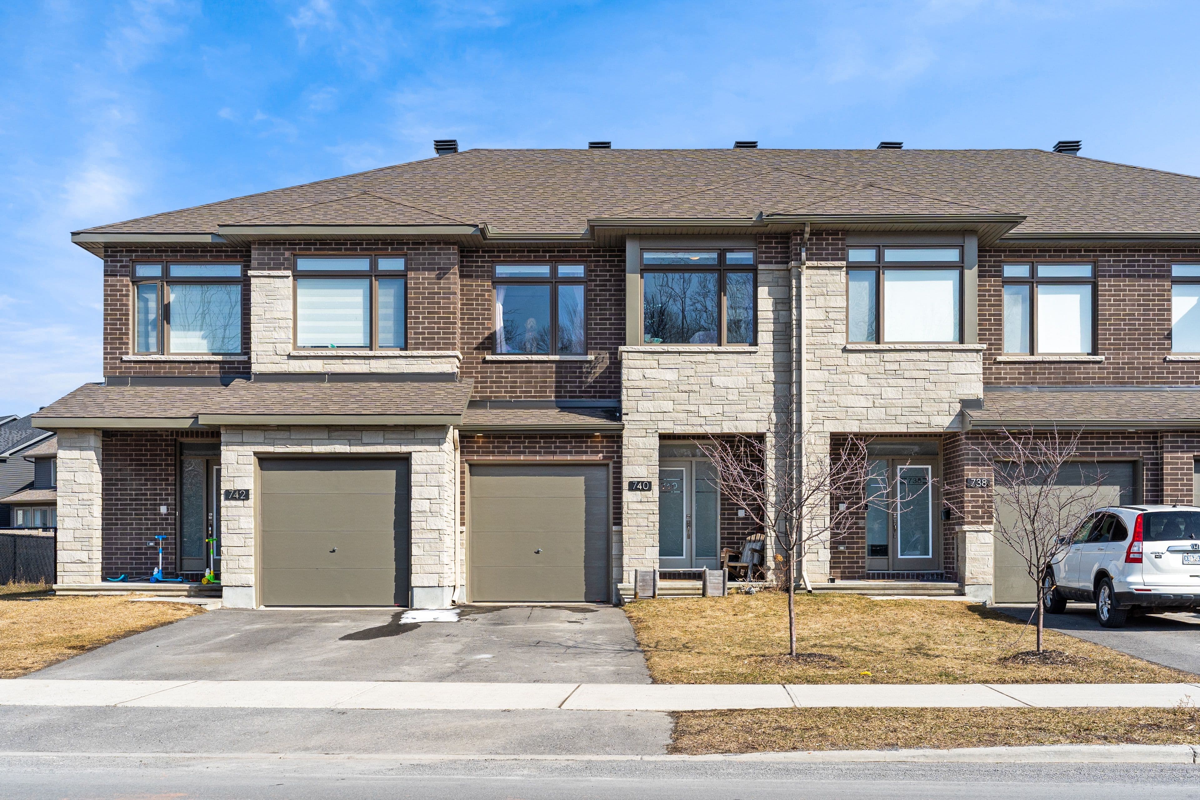 740 MIIKANA Road, Blossom Park - Airport and Area, ON K1X 0H6