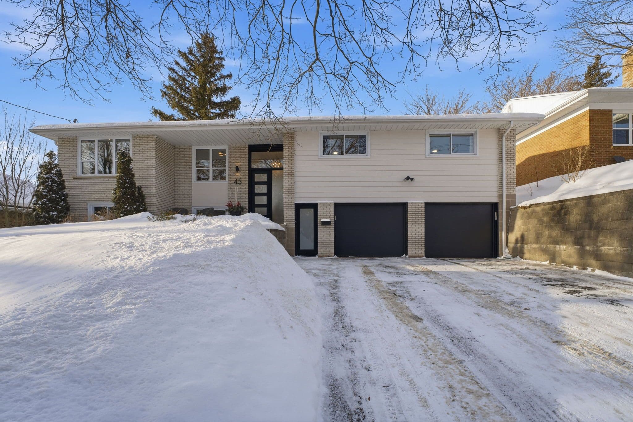 45 Parkside Drive, Brantford, ON N3T 5G3